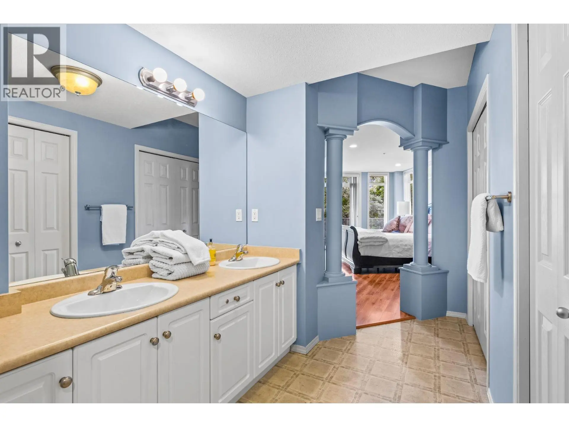 Property at #208 1088 SUNSET DRIVE, Kelowna, BC