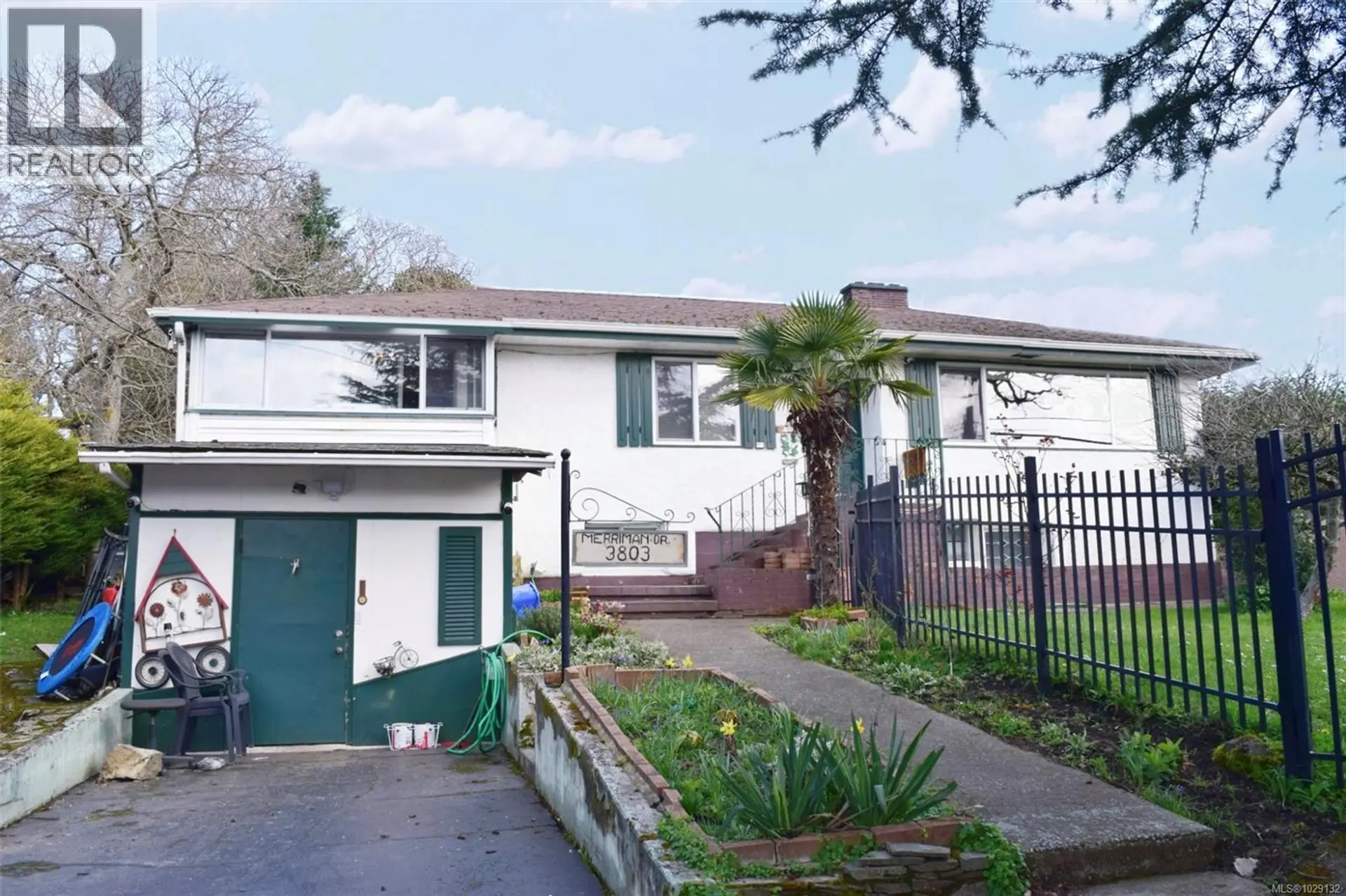 Property at 3803 Merriman Dr, Saanich, BC