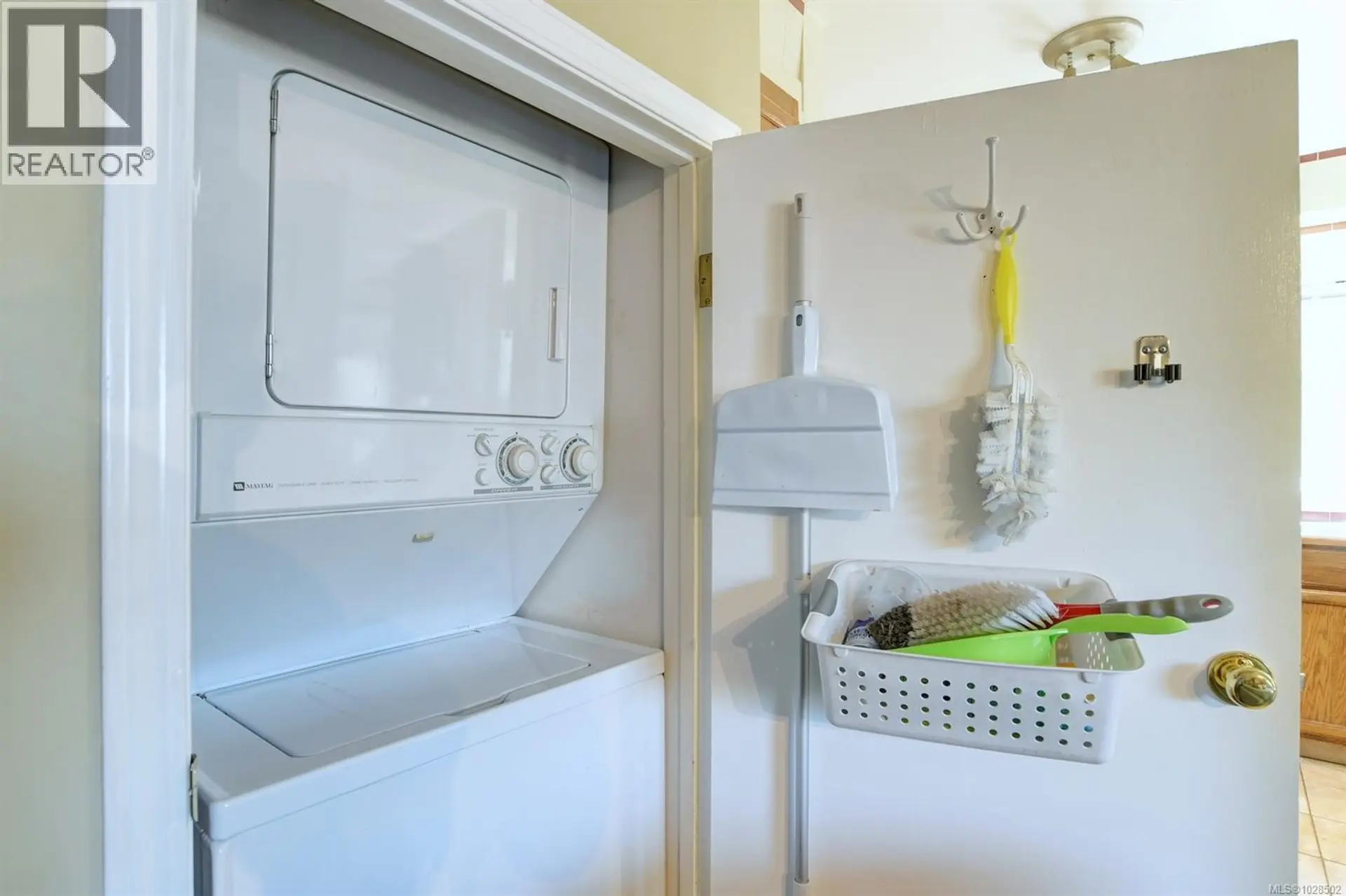 Property at 2112 SAYWARD ST, Victoria, BC