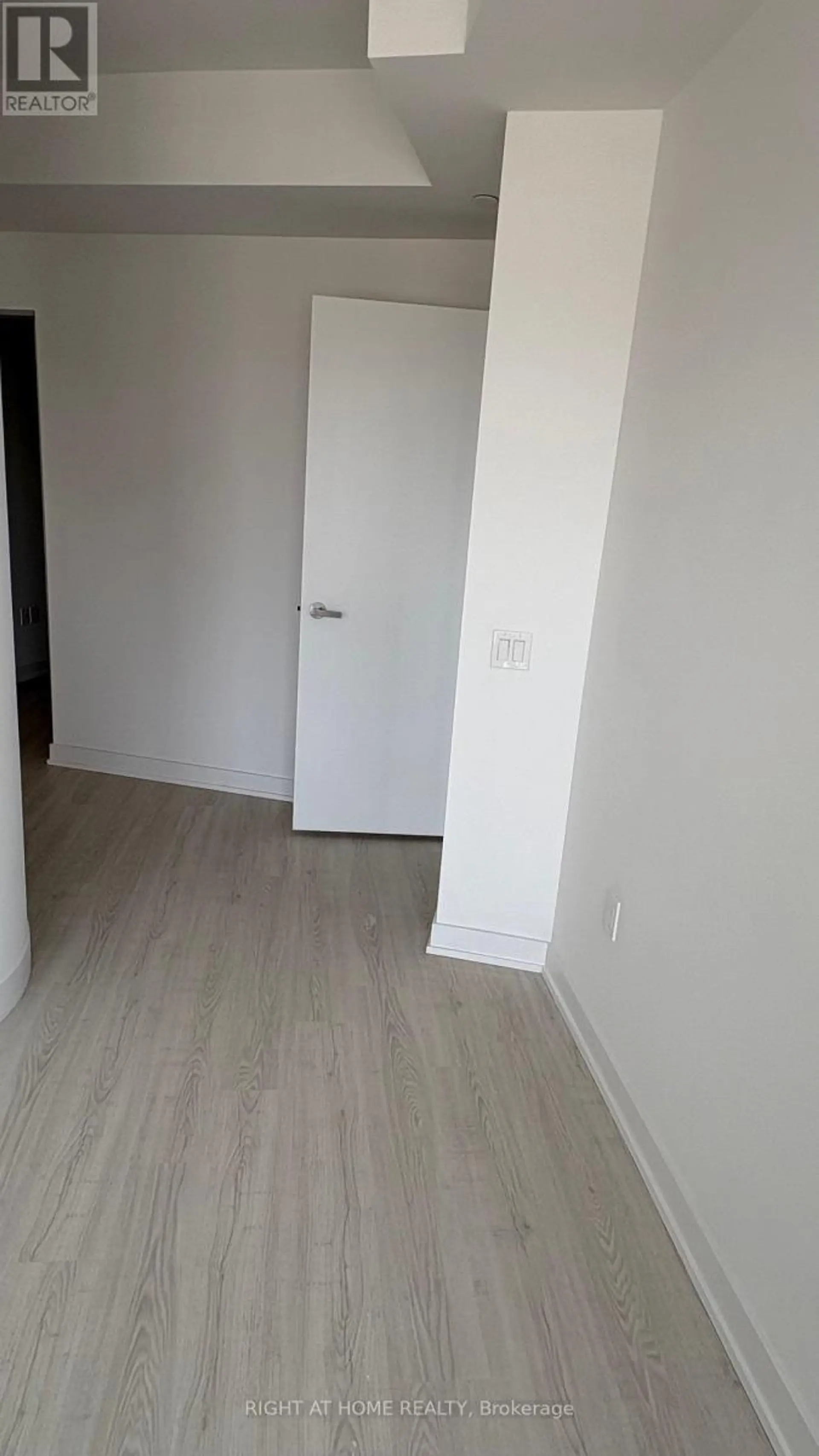 #216 3883 QUARTZ ROAD - Image 3
