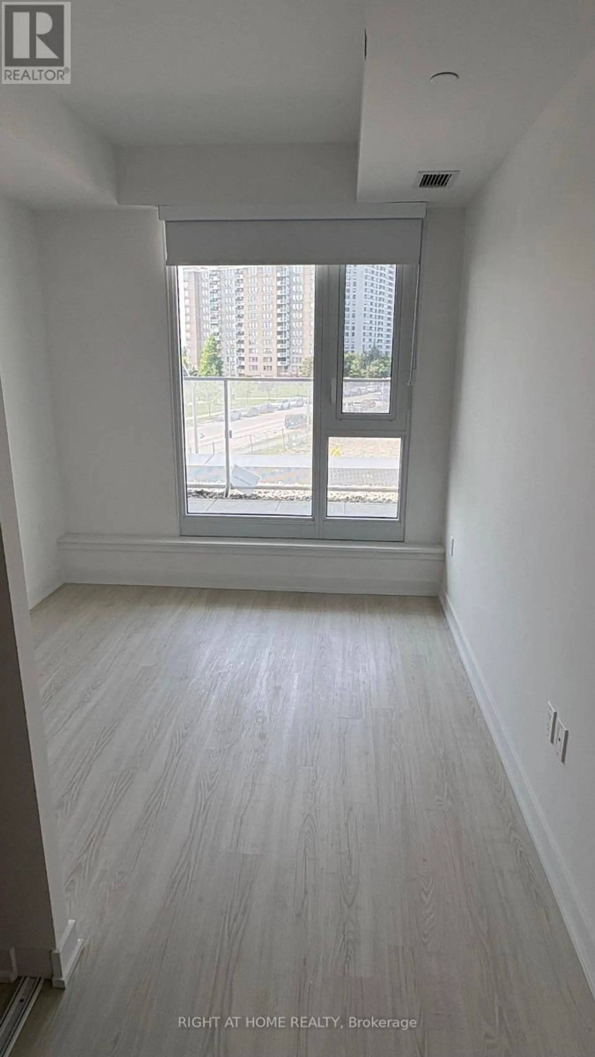 #216 3883 QUARTZ ROAD - Image 8