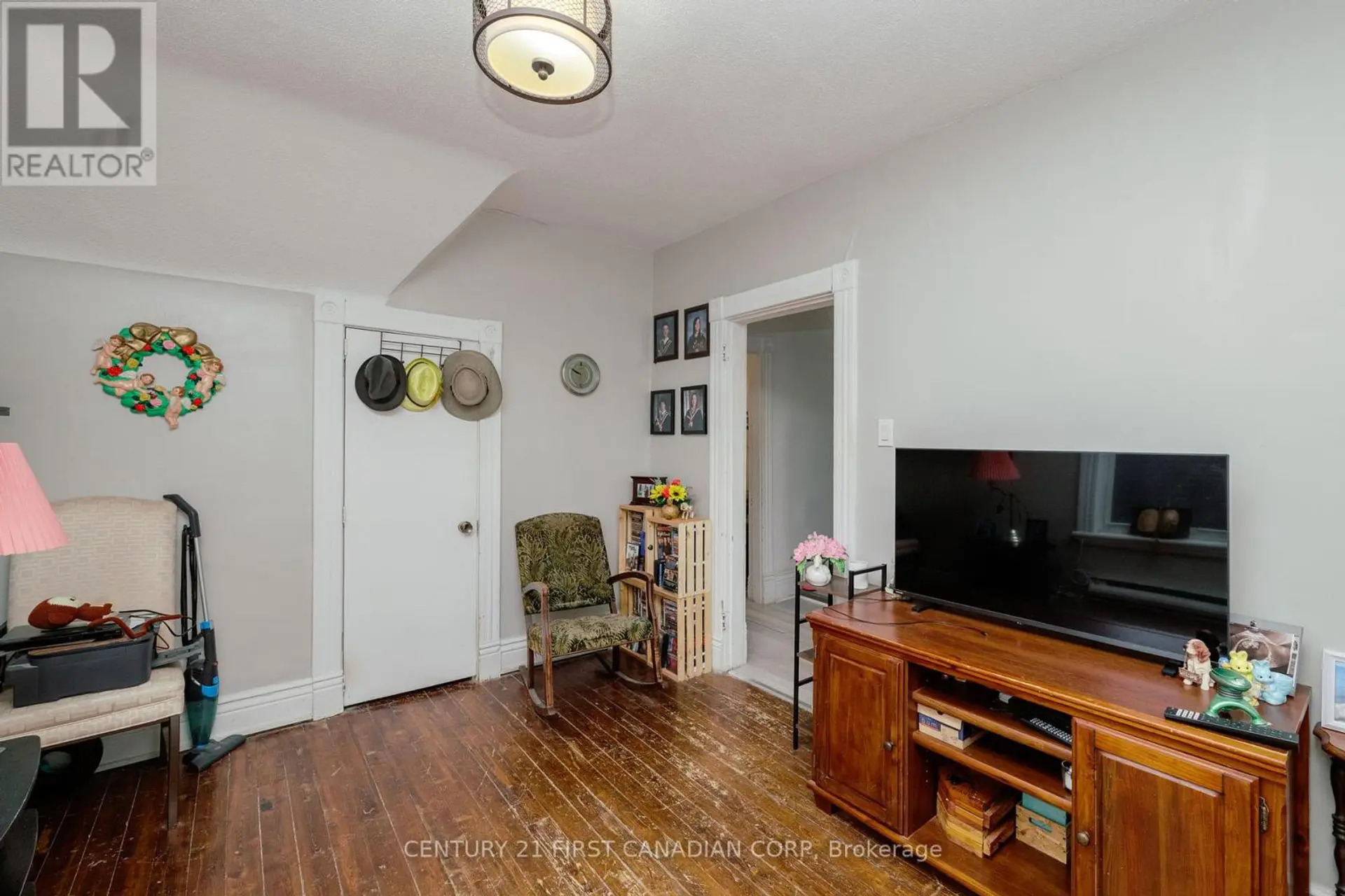 41 HIGH STREET - Image 11