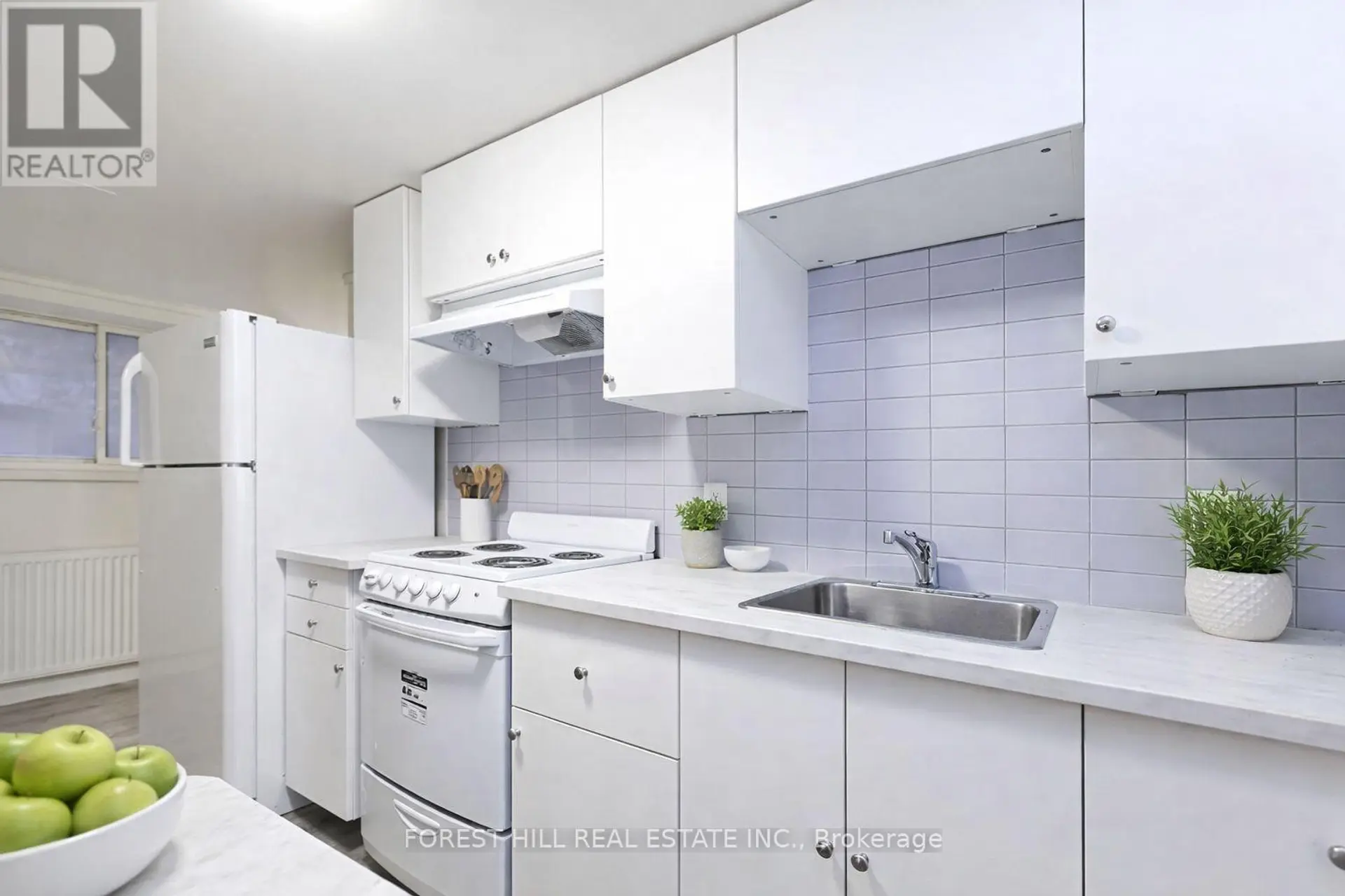 57 COWAN AVENUE - Image 5
