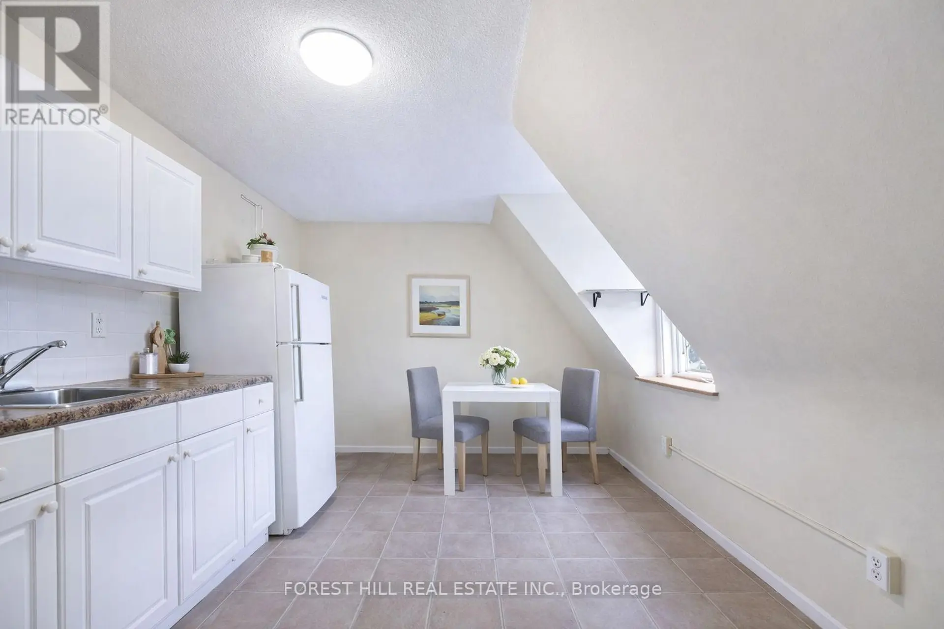 57 COWAN AVENUE - Image 6
