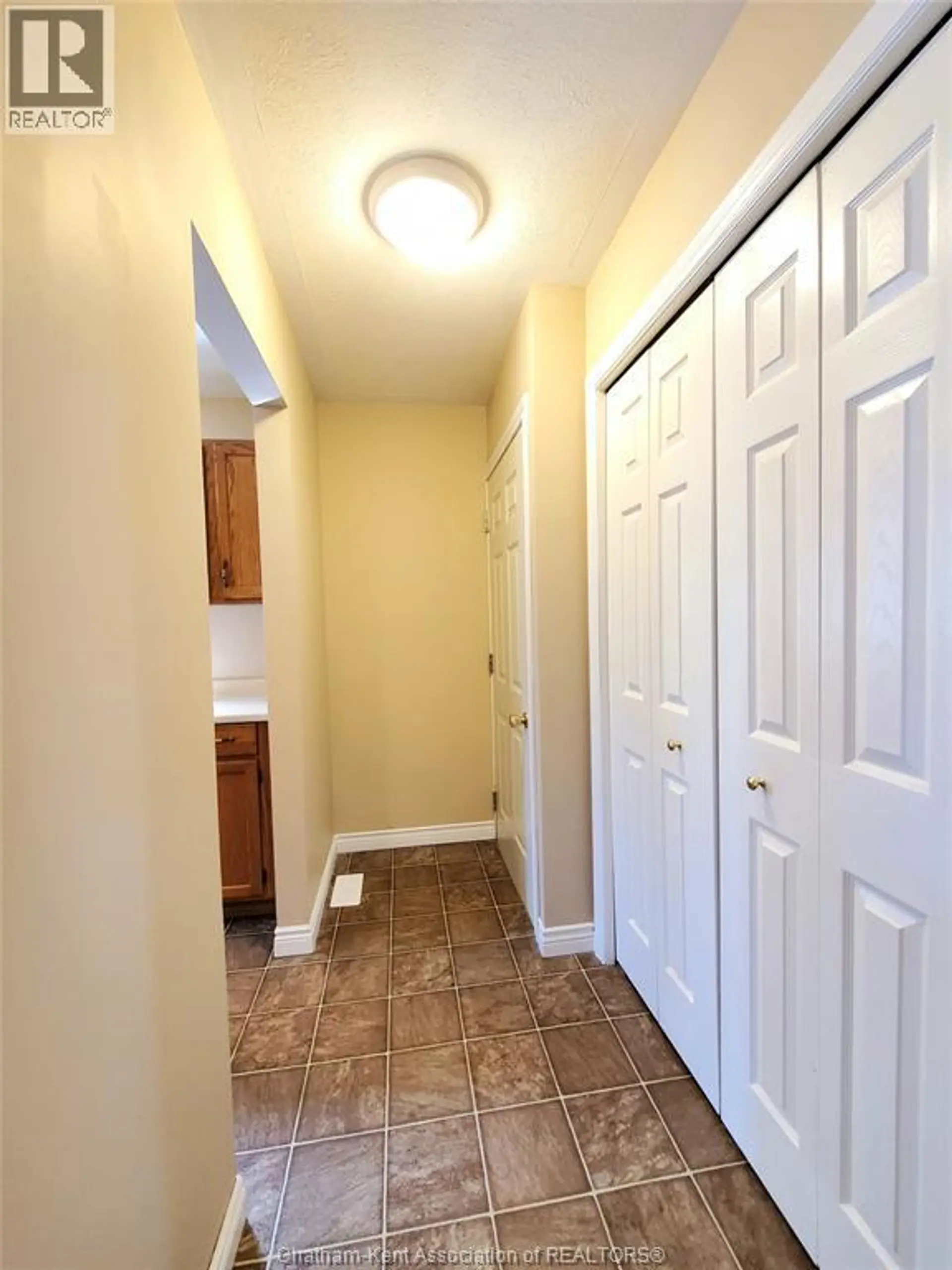 71 Spencer AVENUE - Image 10