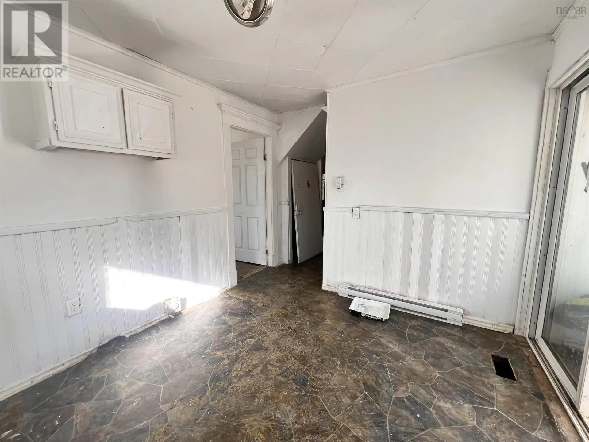 5 PENT LANE - Image 4