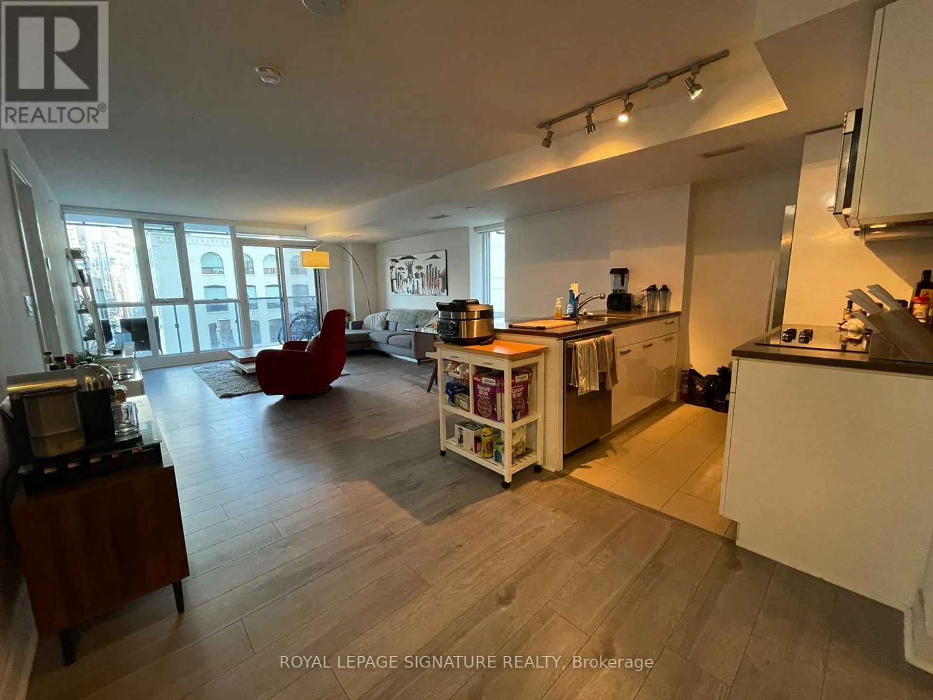 #414 295 ADELAIDE STREET W - Image 13