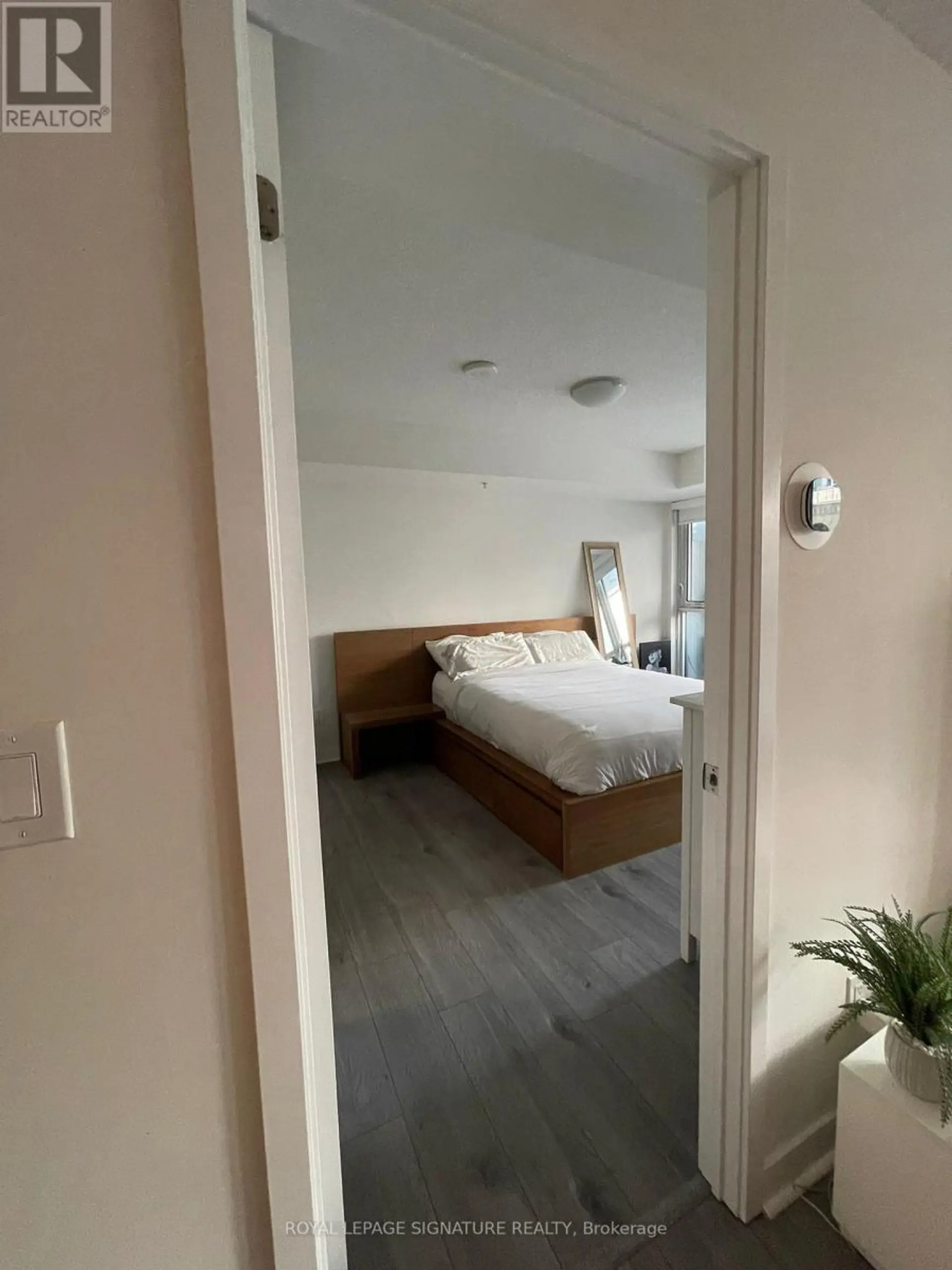 #414 295 ADELAIDE STREET W - Image 6