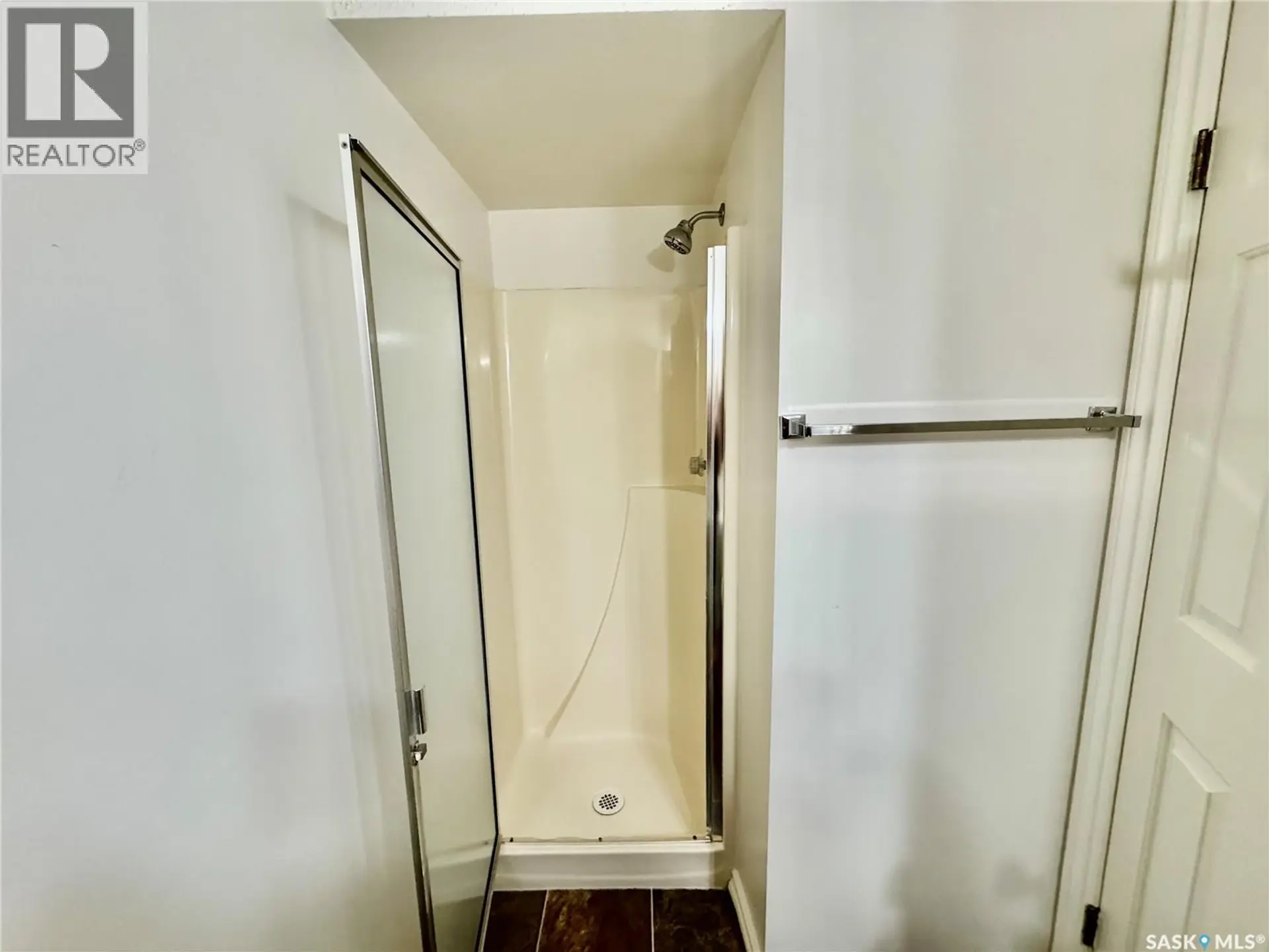 #209 525 5TH AVENUE N - Image 13