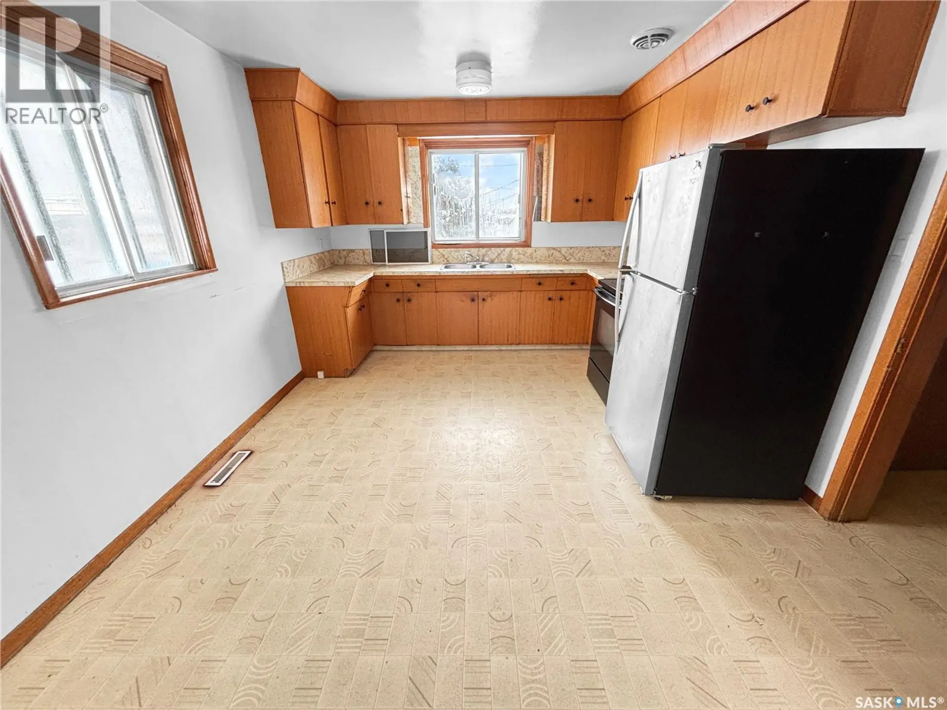 1623 19th STREET W - Image 5