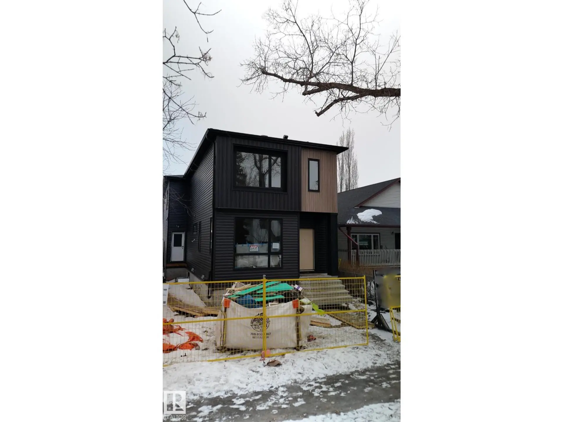 10352/10354 147 ST NW NW - Image 1