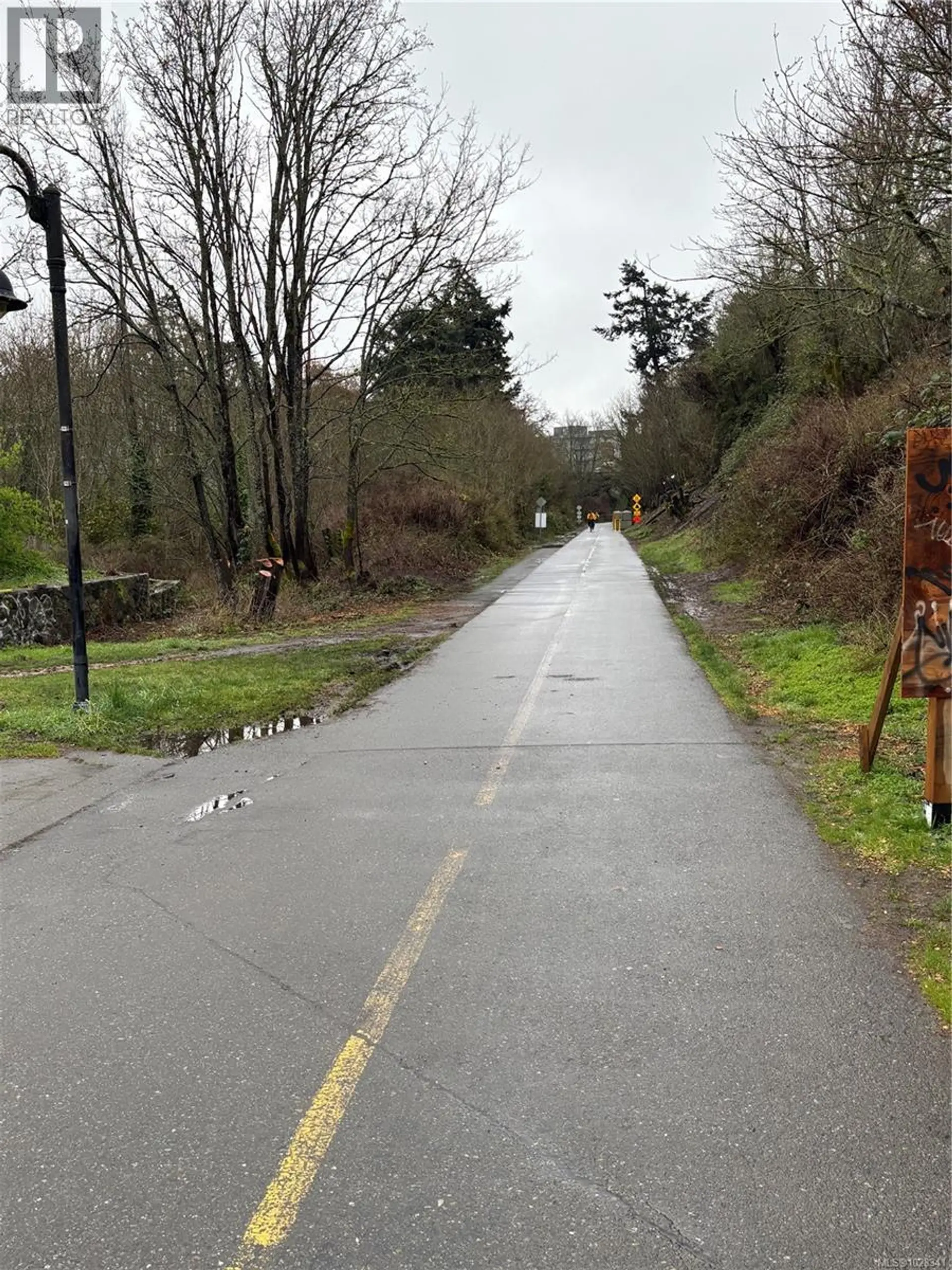 Property at 3135 WASHINGTON AVE, Victoria, BC