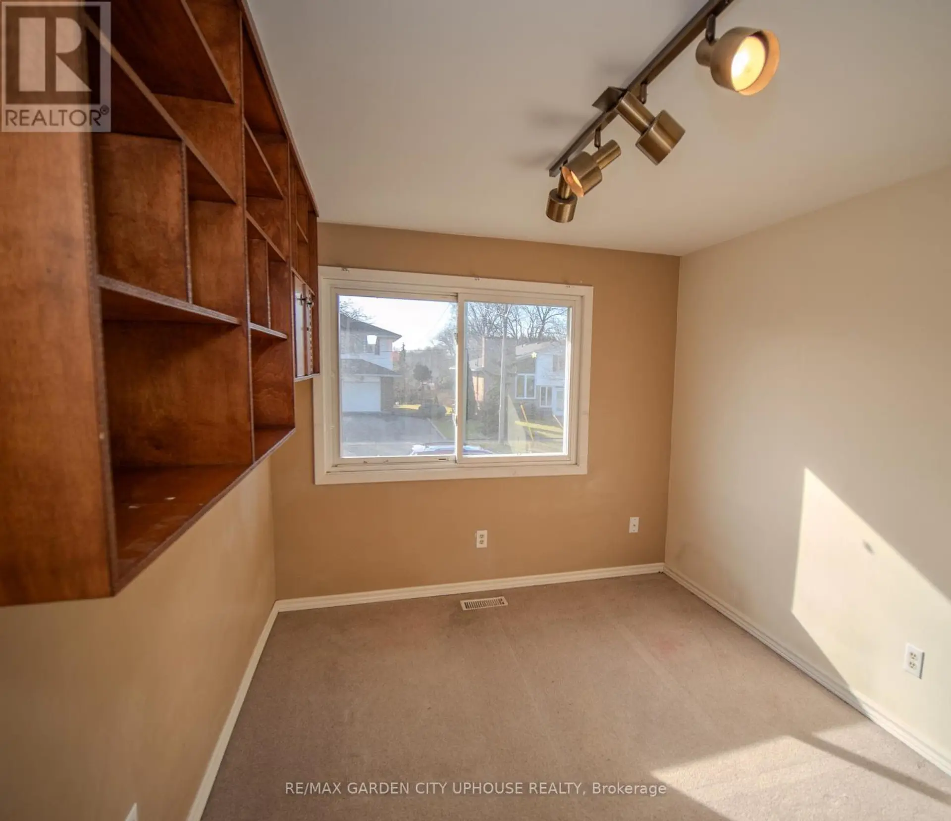 4430 DOVEWOOD DRIVE - Image 8