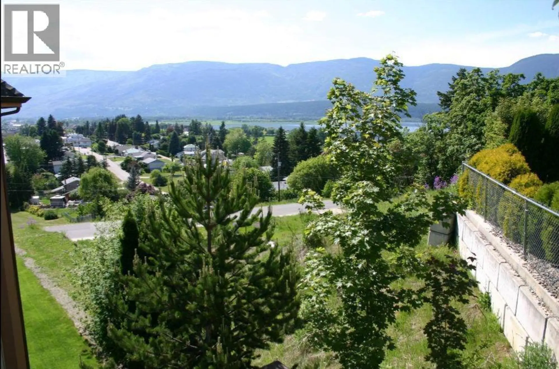 Property at 1351 10 AVENUE NE, Salmon Arm, BC