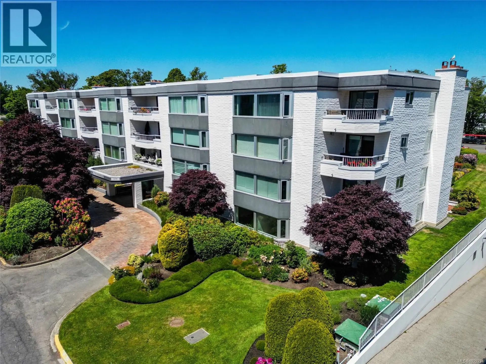 Property at #109 1370 Beach Dr, Oak Bay, BC
