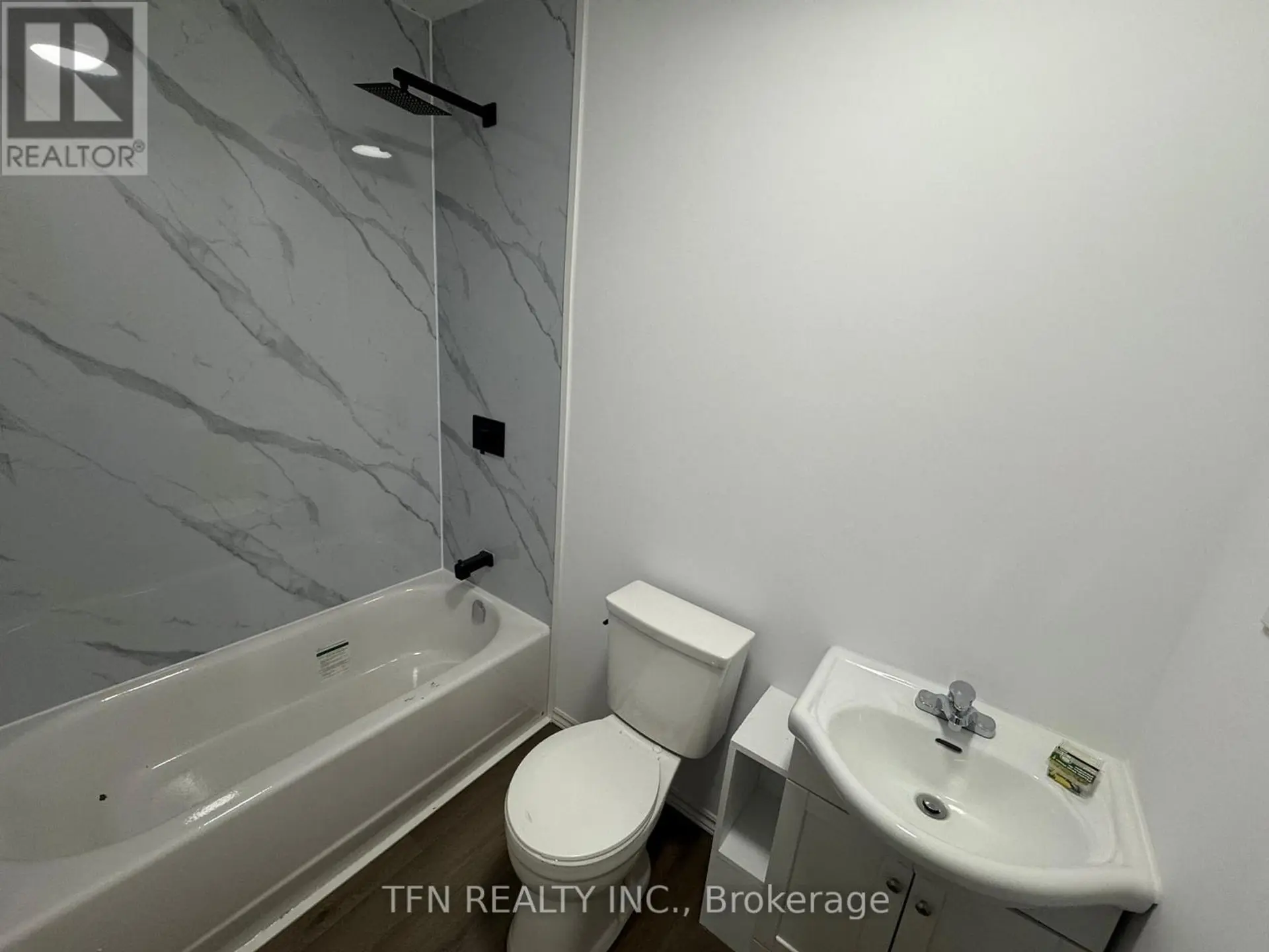 385 GABLES ROAD - Image 15