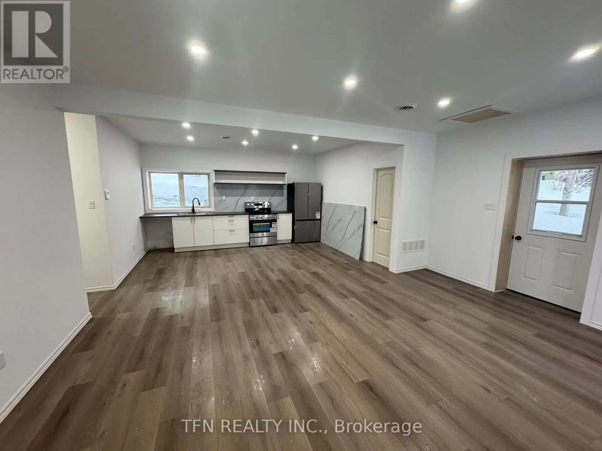 385 GABLES ROAD - Image 5