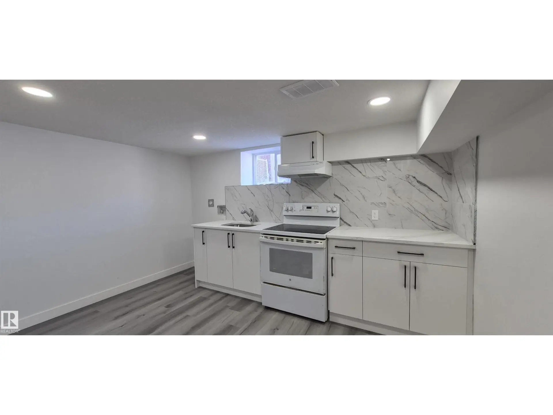 12746 116 ST NW - Image 15