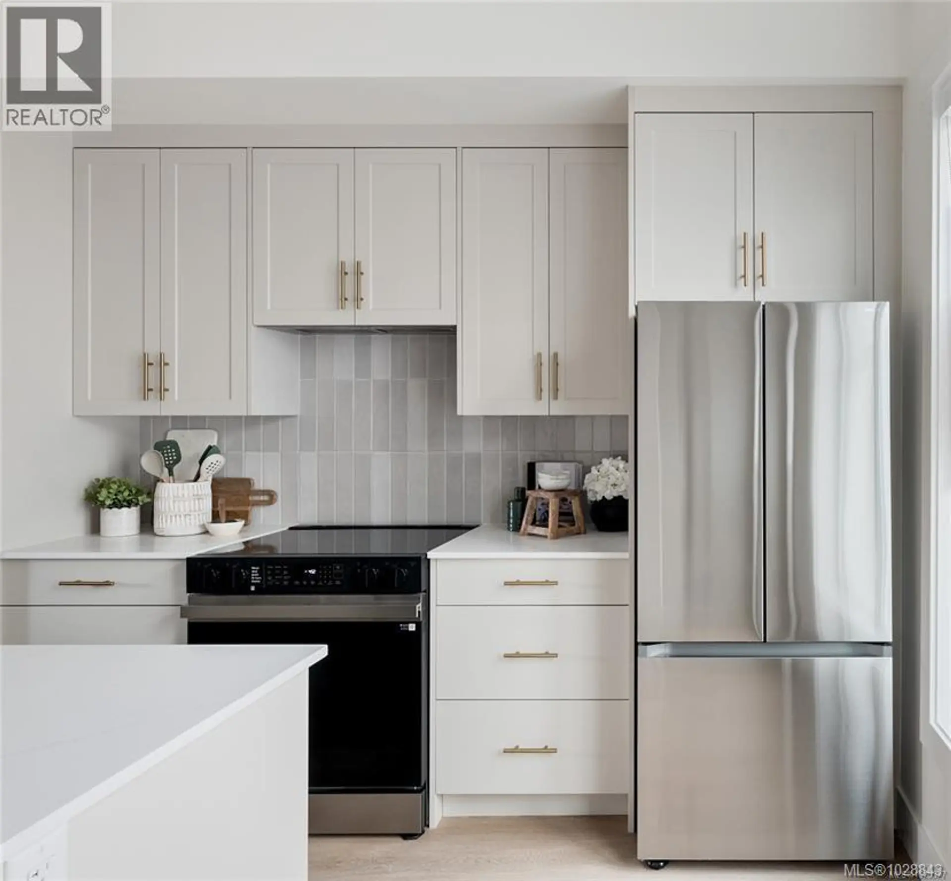 Property at #1 2538 Shelbourne St, Victoria, BC