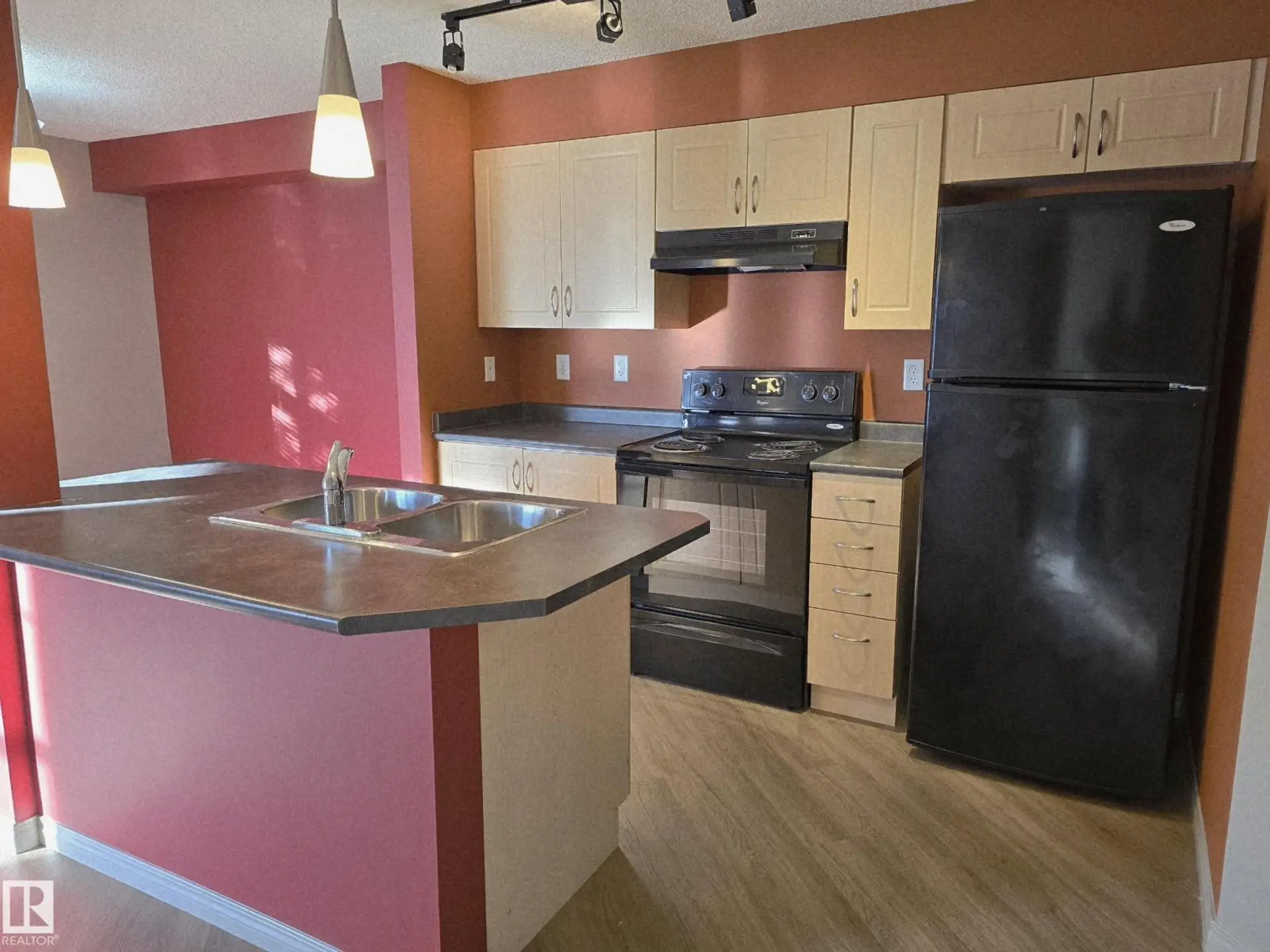 #211 11441 ELLERSLIE RD SW - Image 1