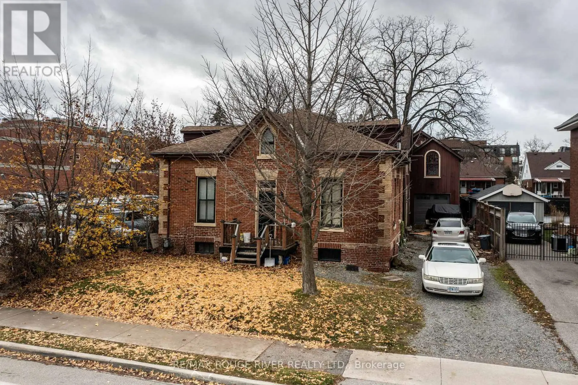 342 MARY STREET N - Image 3