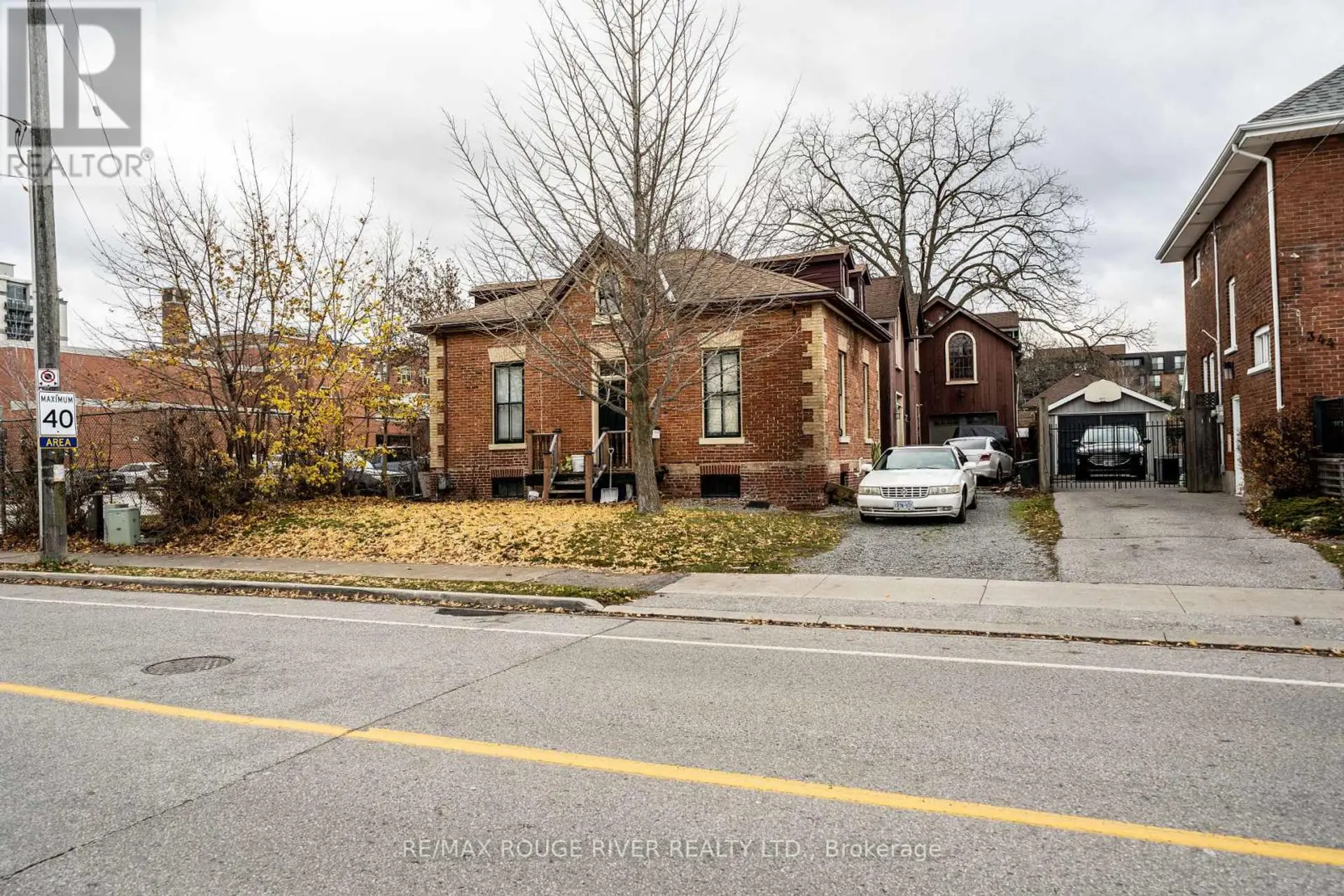 342 MARY STREET N - Image 4