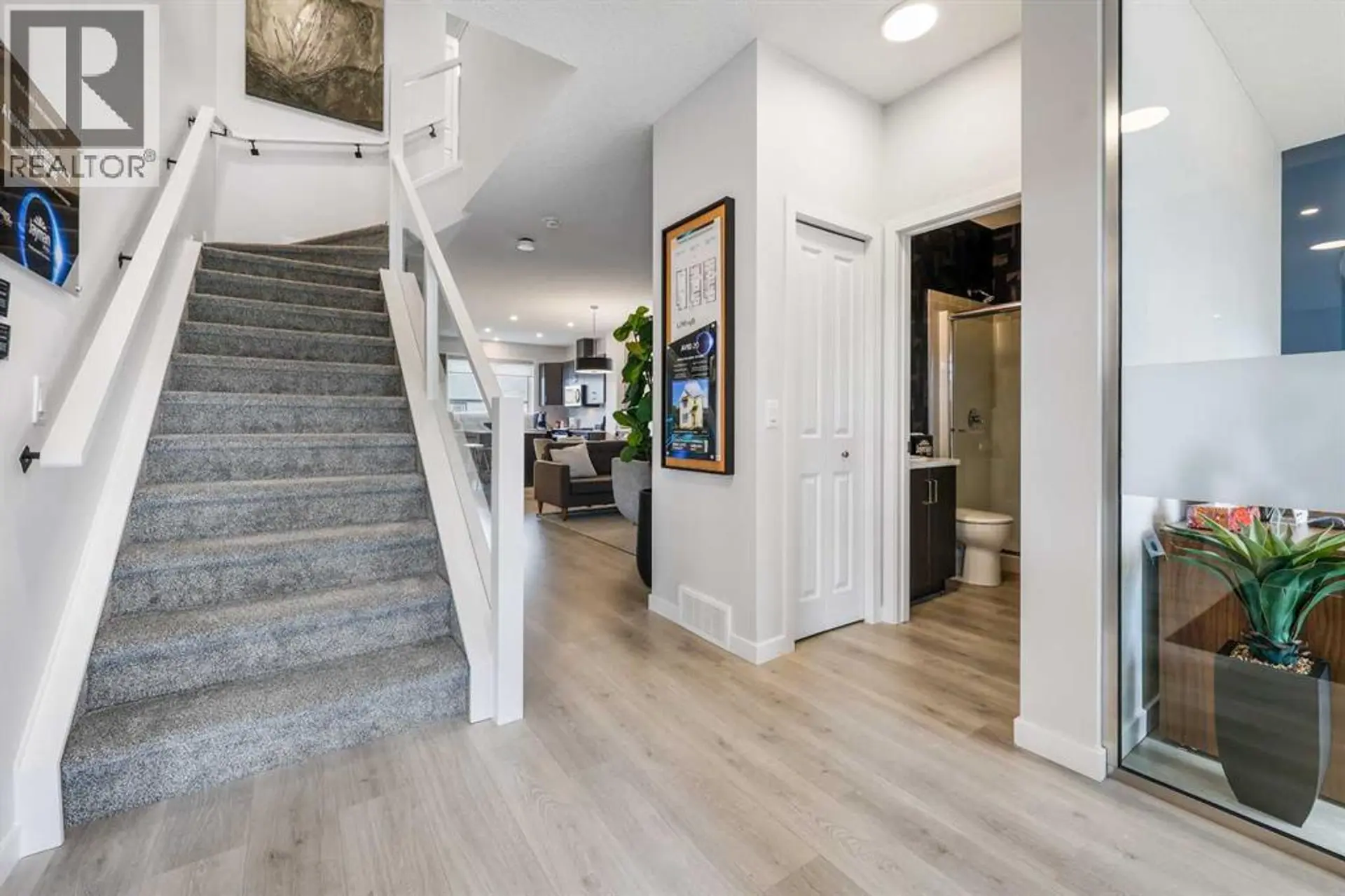 16 AMBLEFIELD VIEW NW - Image 4