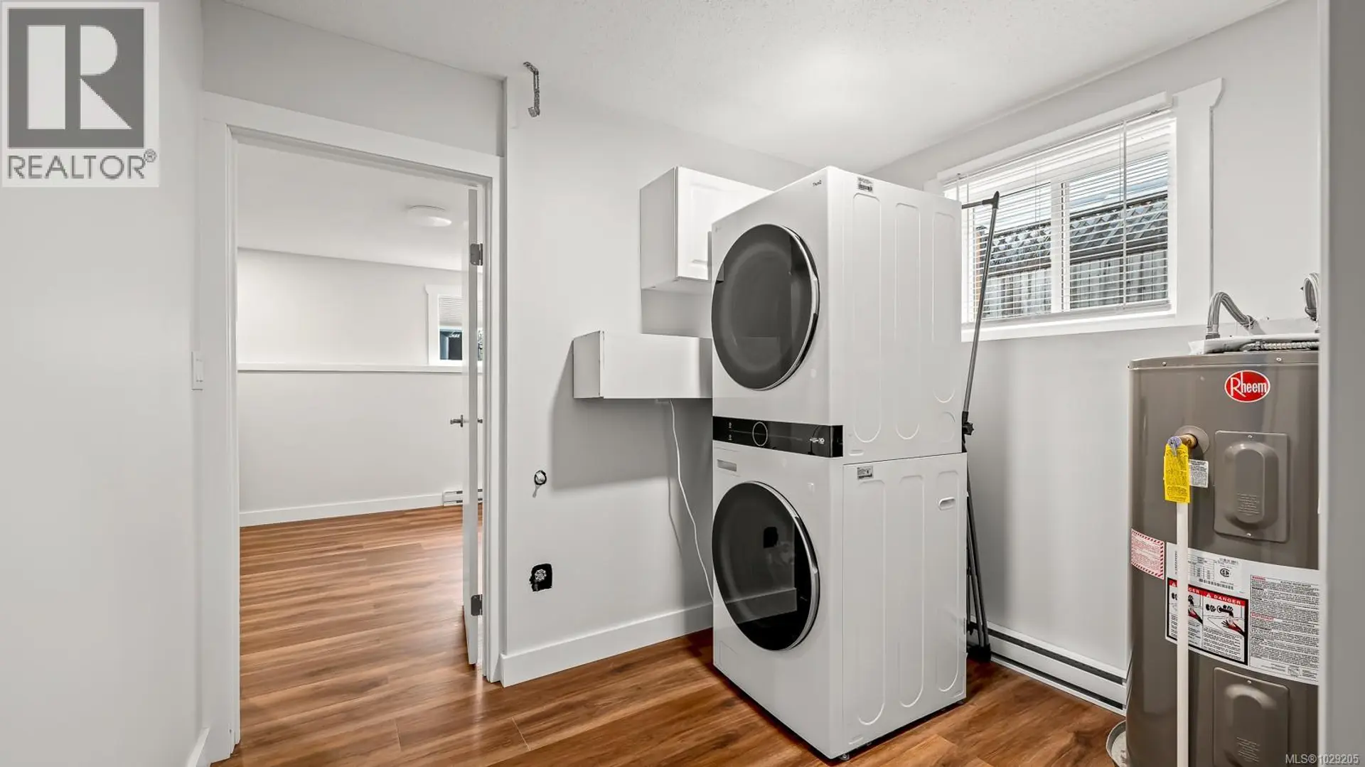 Property at #A 2052 1ST ST, Courtenay, BC