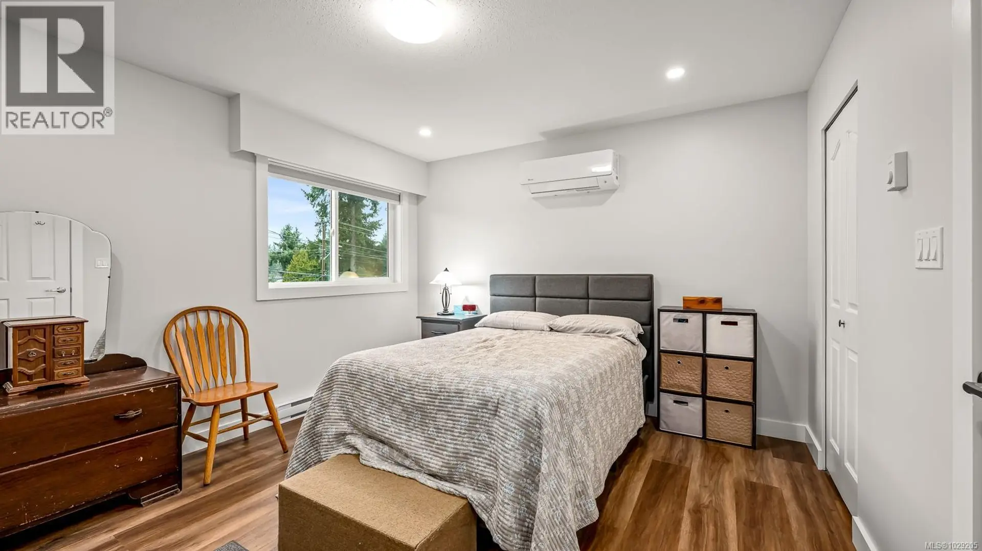 Property at #A 2052 1ST ST, Courtenay, BC