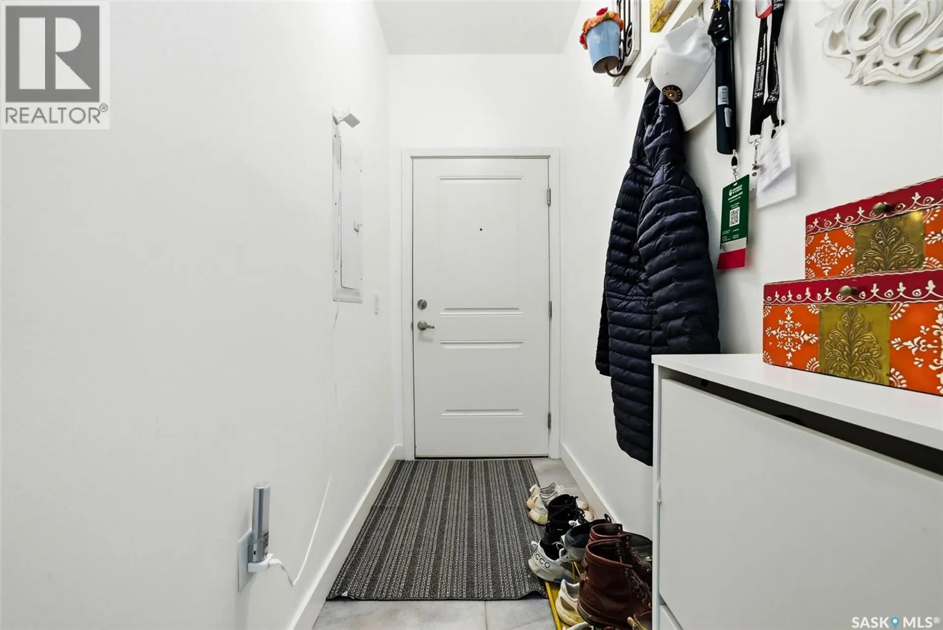#208 2255 Angus STREET - Image 3