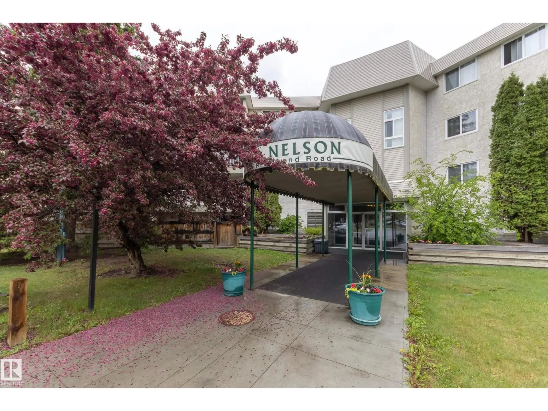 #213 5125 RIVERBEND RD NW - Image 1