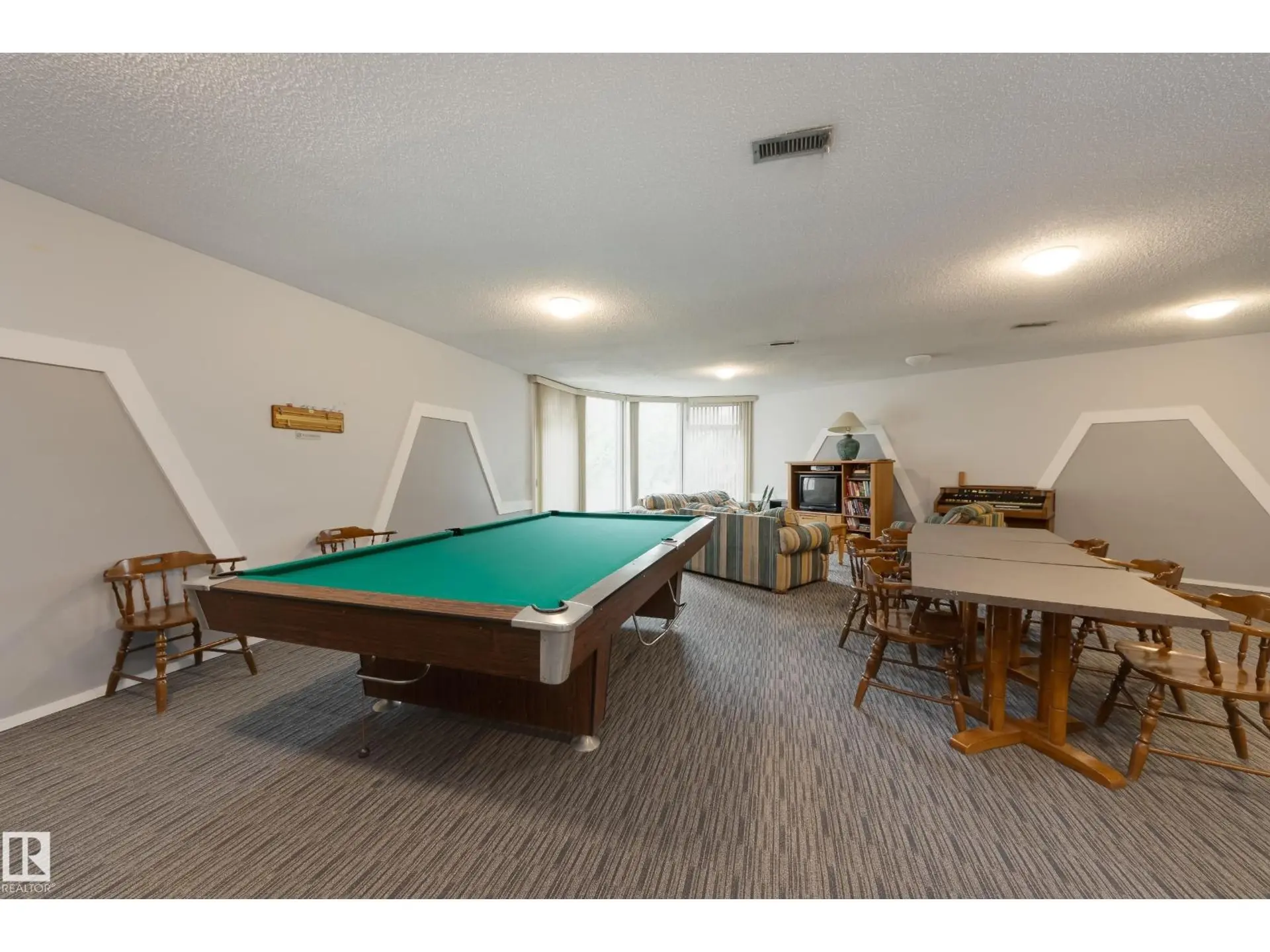 #213 5125 RIVERBEND RD NW - Image 4