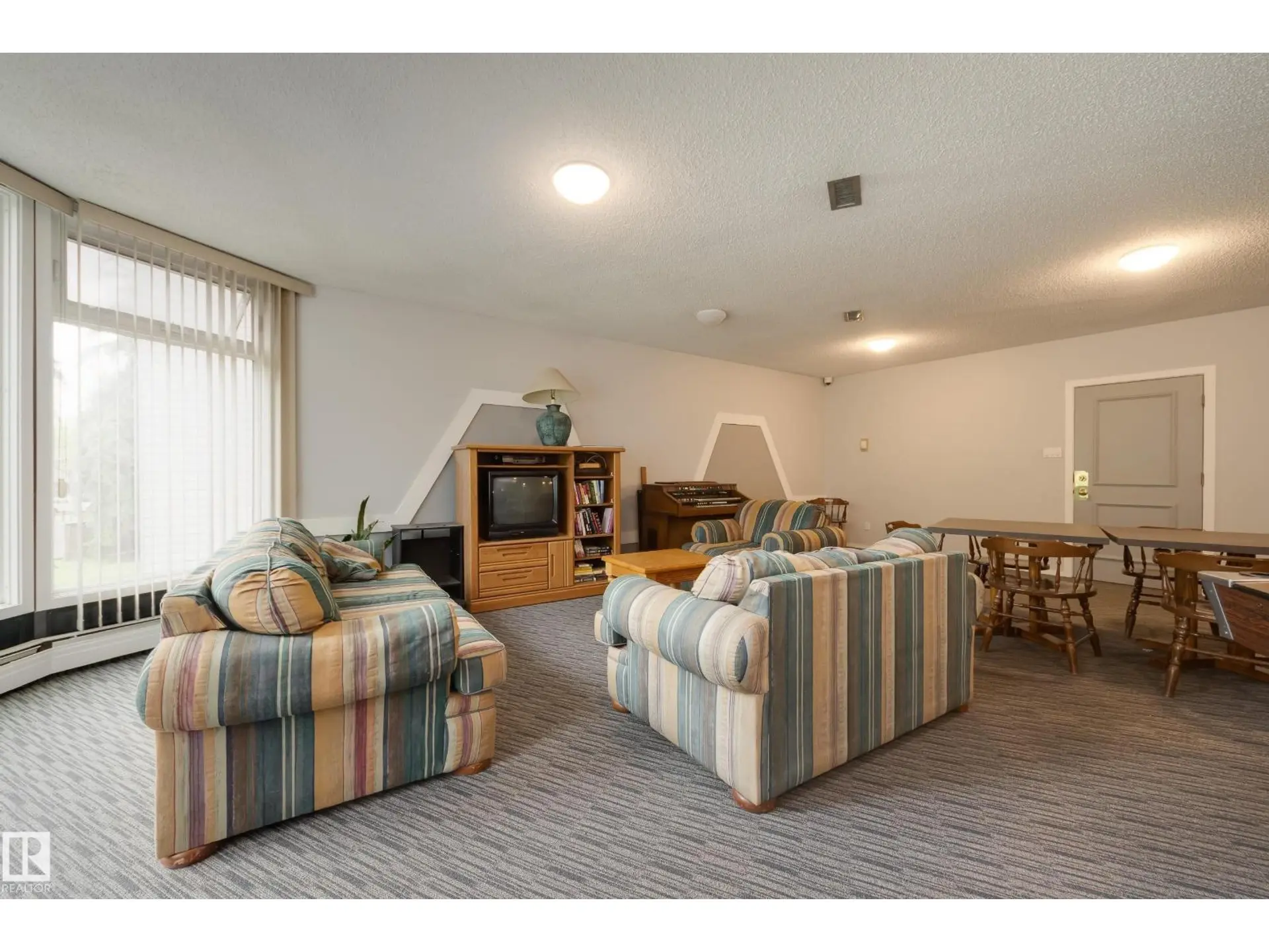 #213 5125 RIVERBEND RD NW - Image 6
