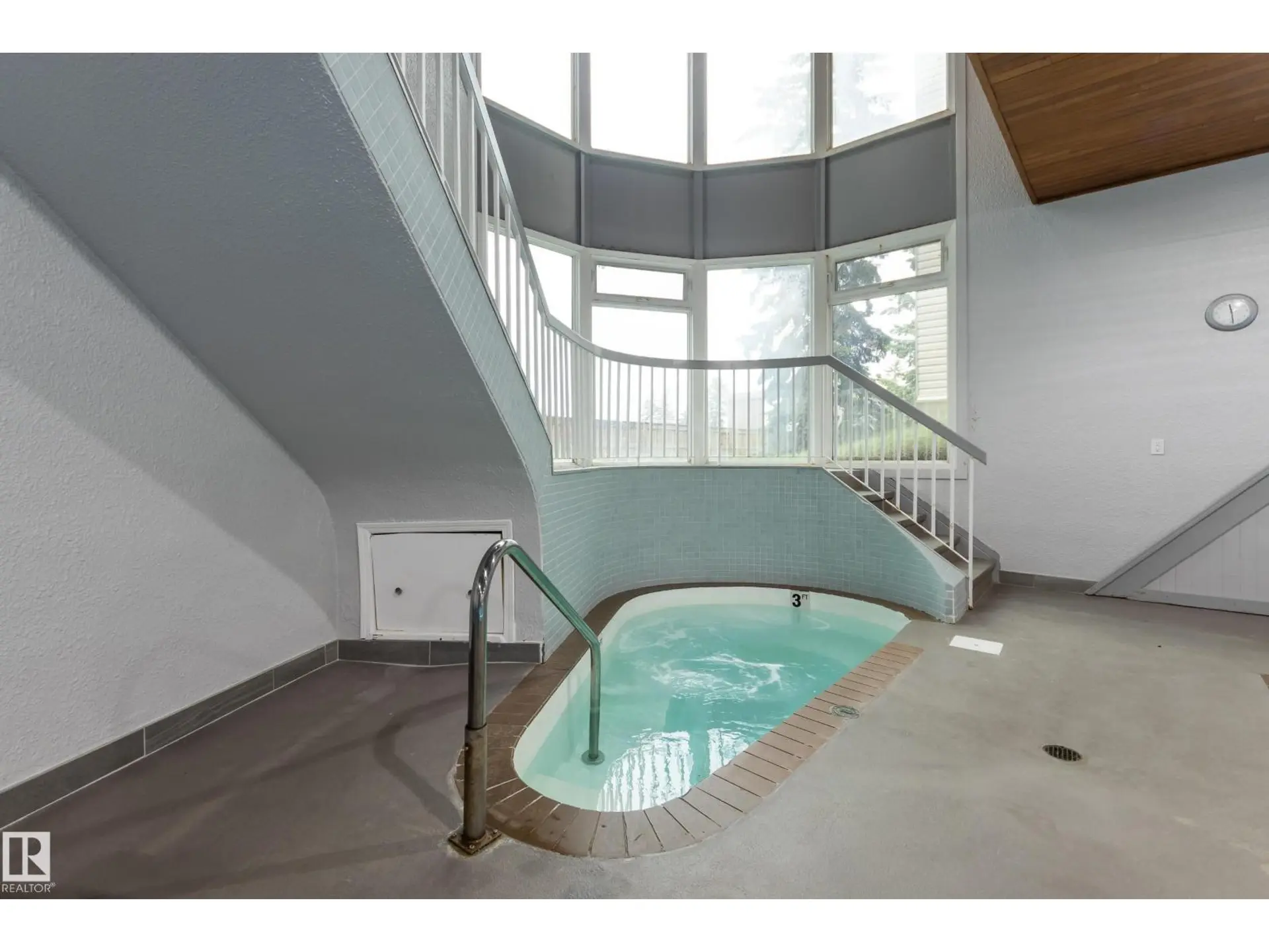 #213 5125 RIVERBEND RD NW - Image 9