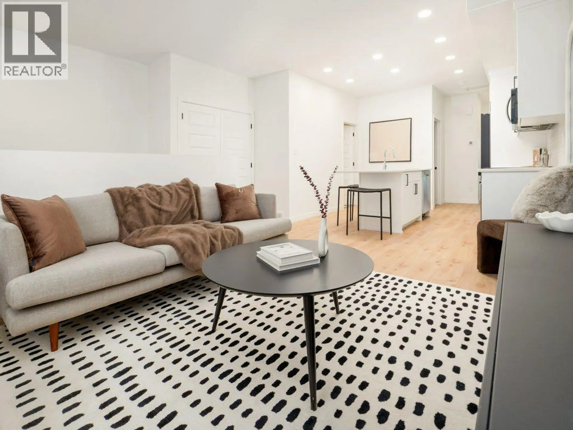 3024 47 STREET S - Image 6