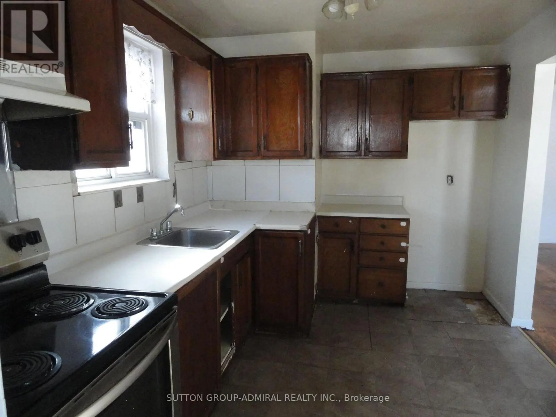 205 ST LUCIE DRIVE - Image 6