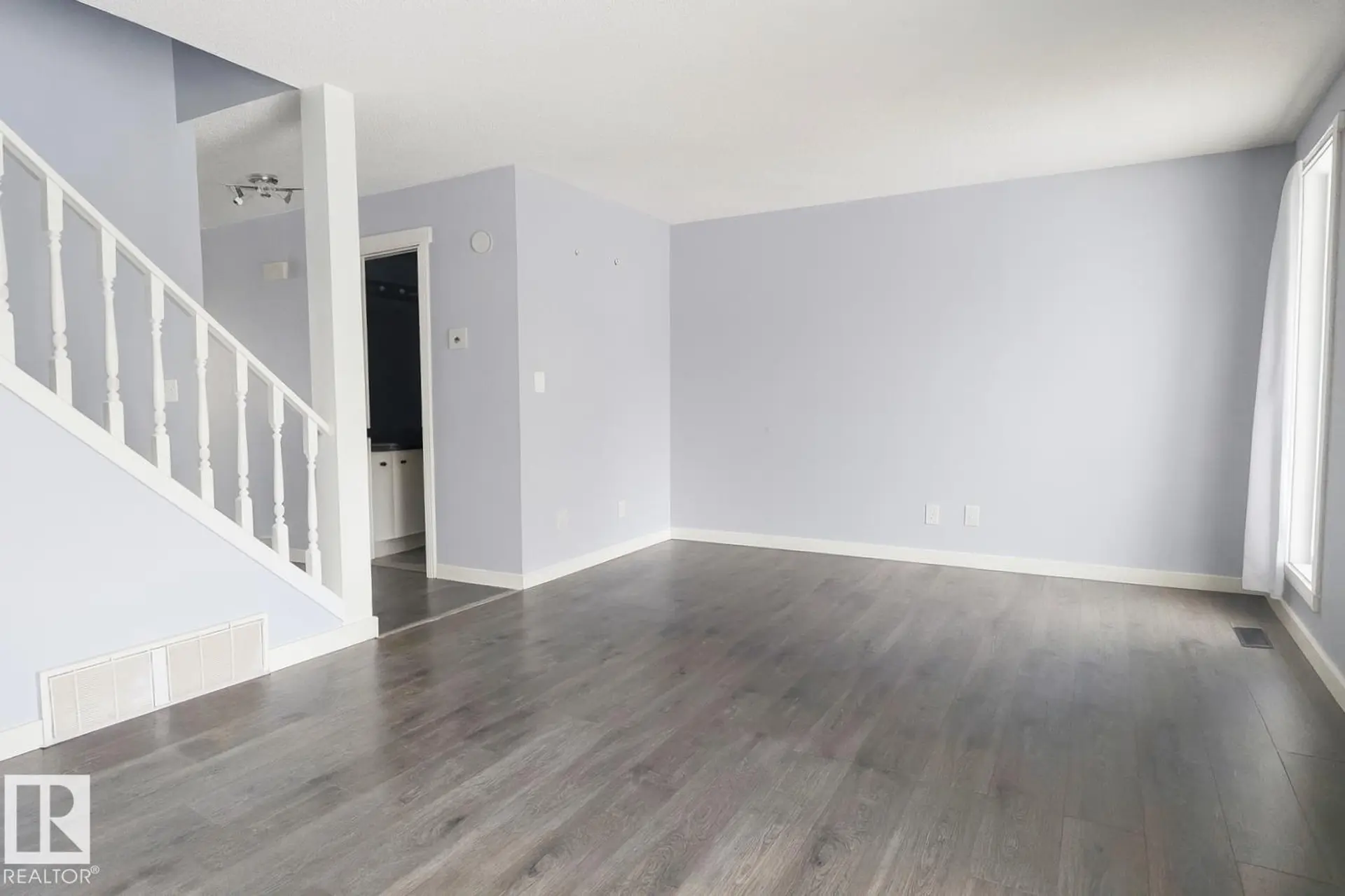 #2 10205 158 AV NW - Image 4