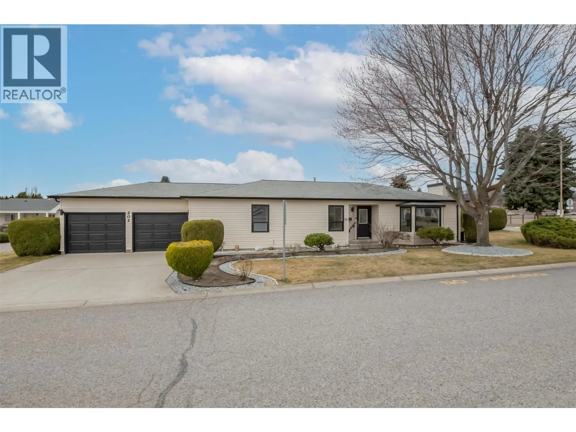Property at #202 1255 Raymer Avenue, Kelowna, BC
