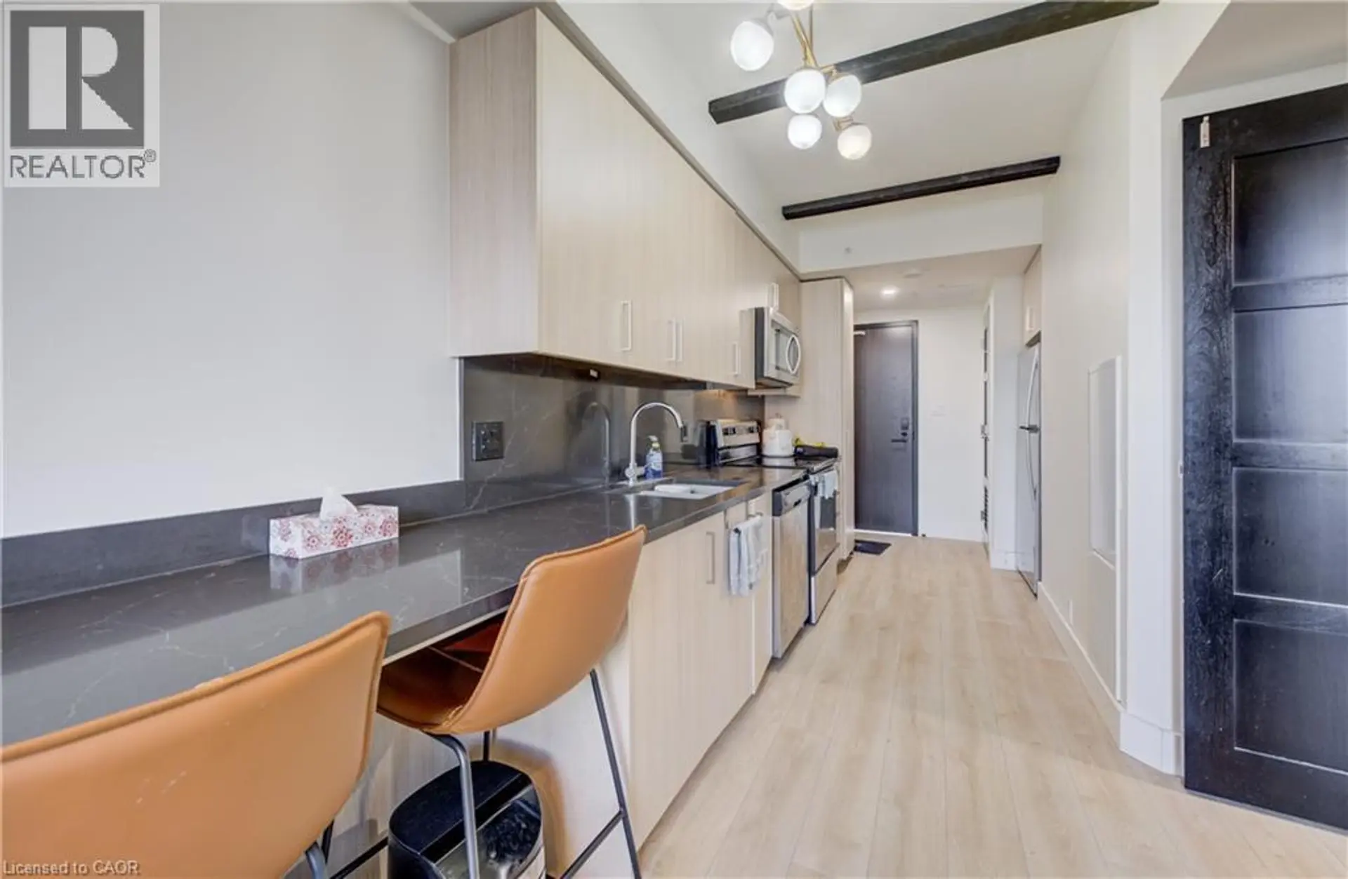 #325 145 COLUMBIA Street W - Image 3