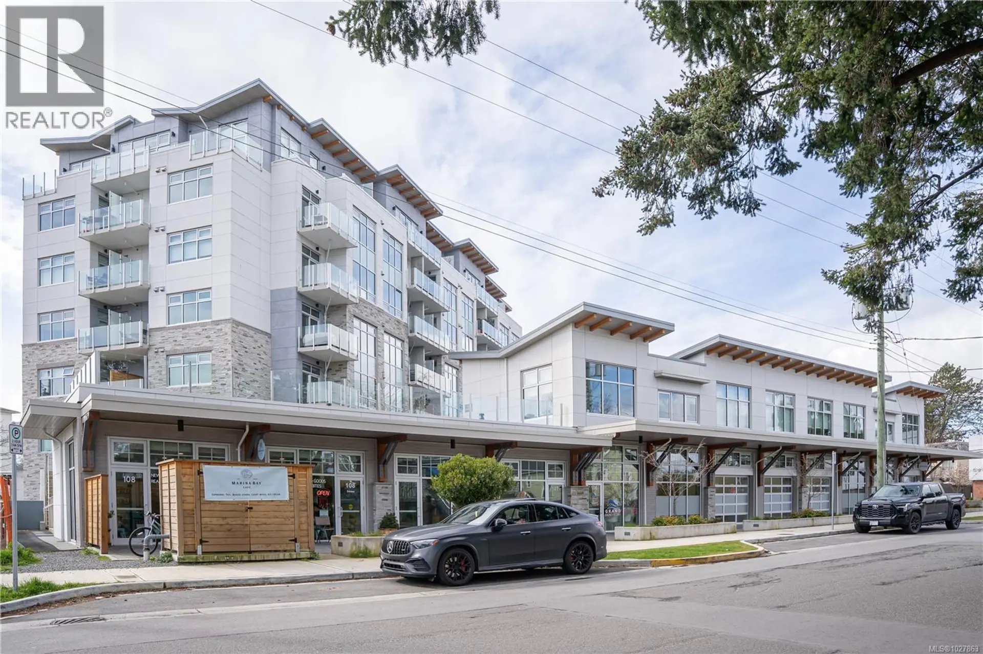 Property at #408 916 Lyall St, Esquimalt, BC