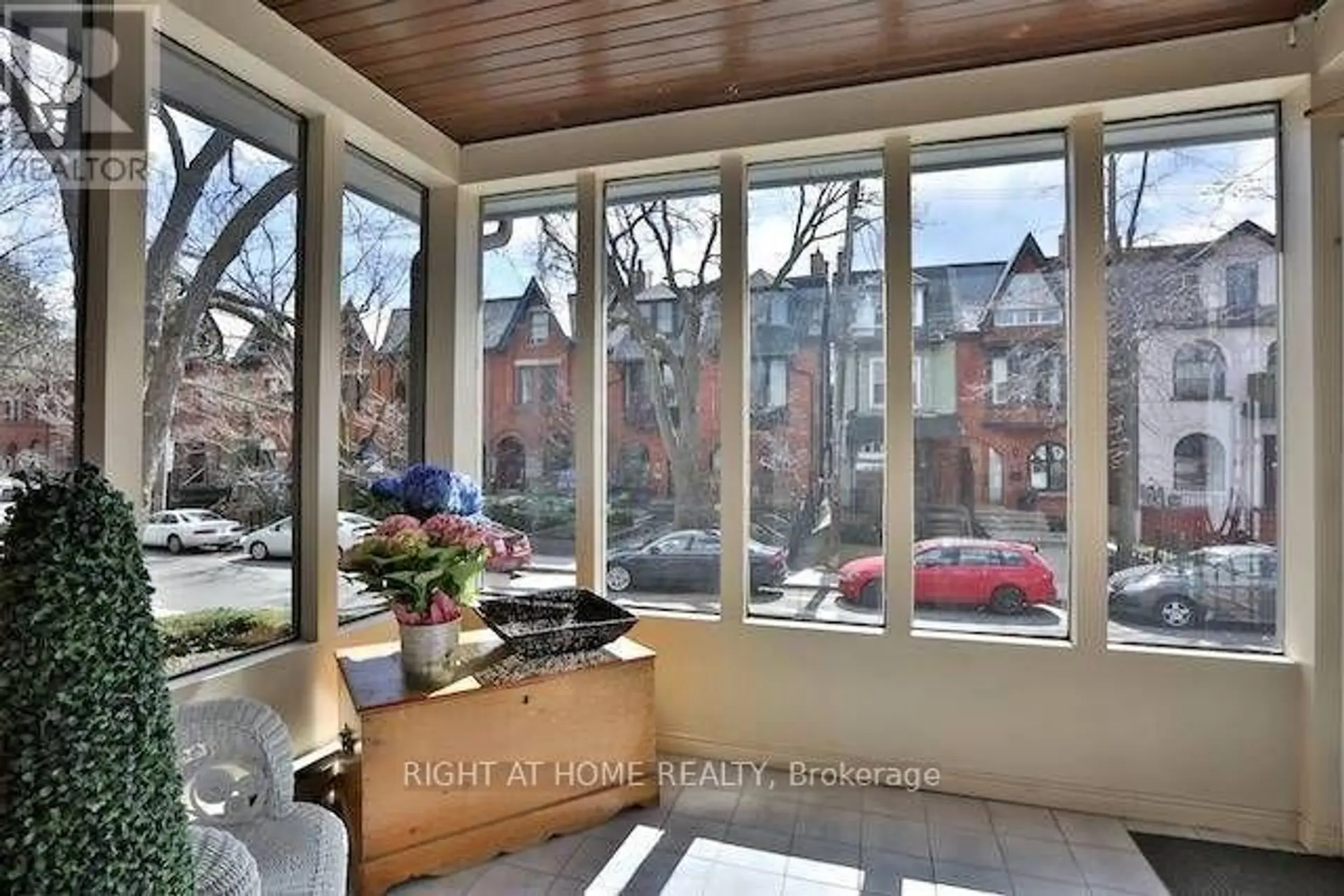 34 MACPHERSON AVENUE - Image 2