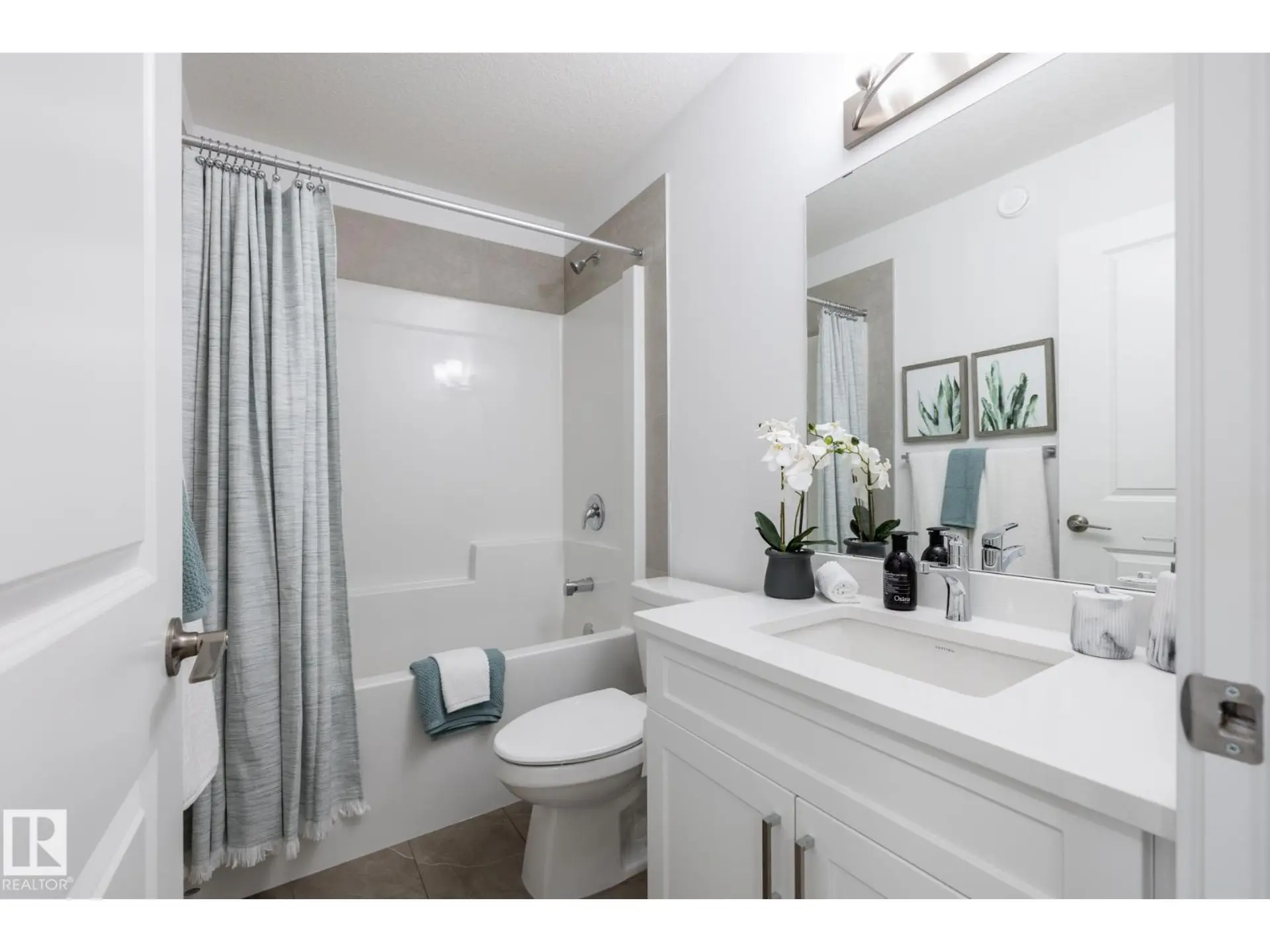 555 172 AV NE - Image 18