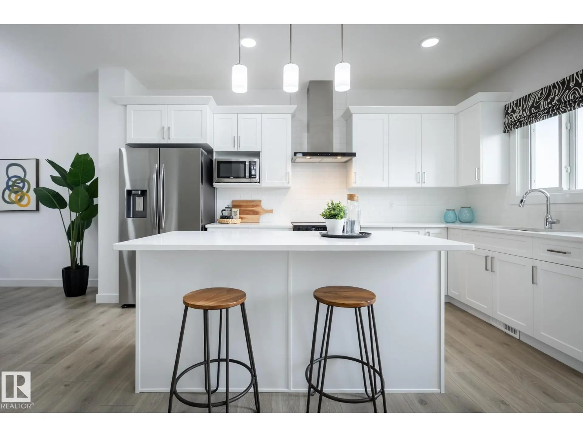 555 172 AV NE - Image 8