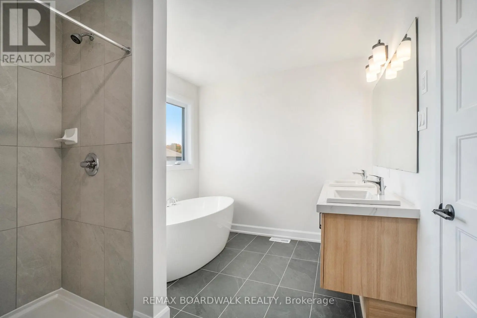 619 GENEVA CRESCENT - Image 14