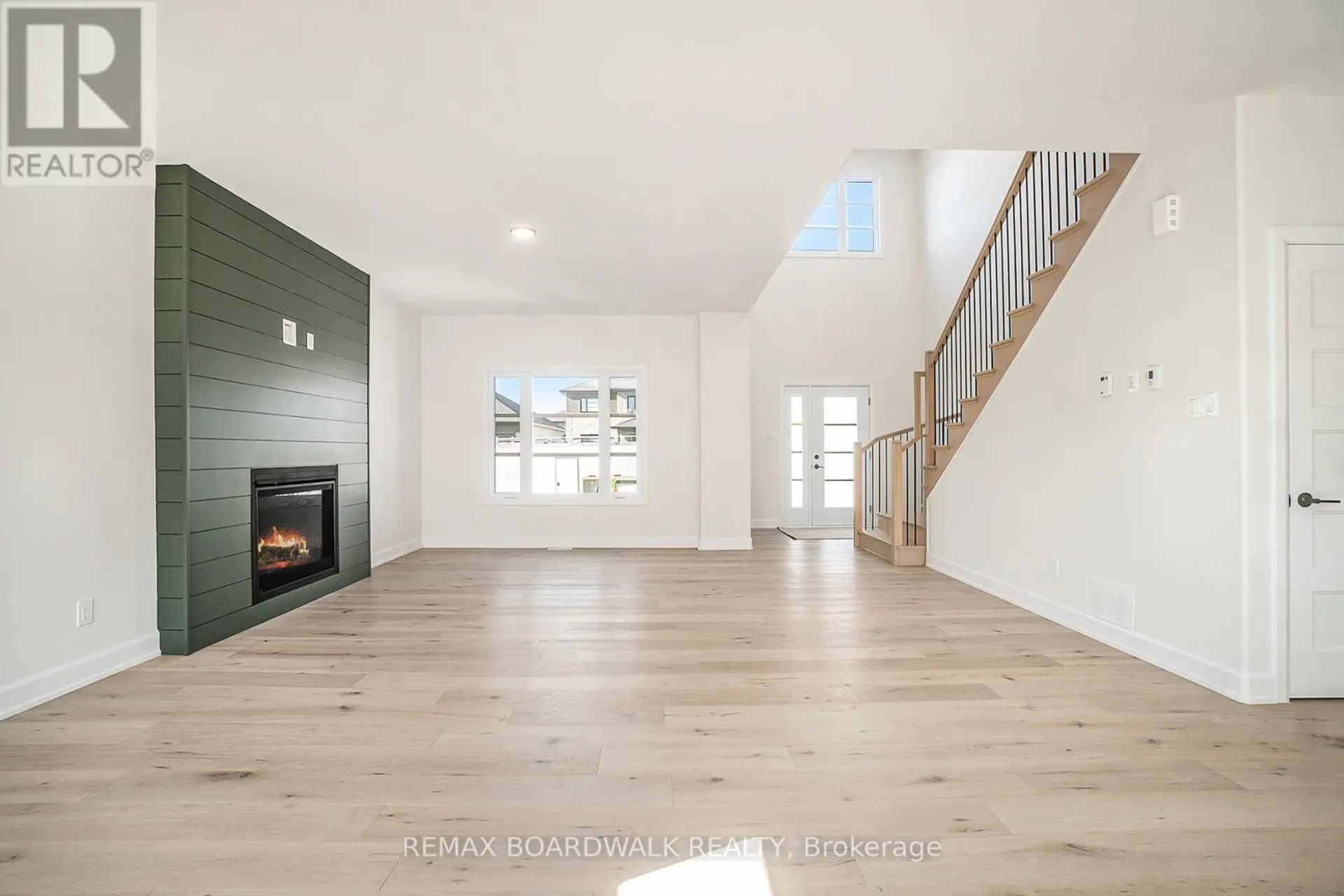 619 GENEVA CRESCENT - Image 4