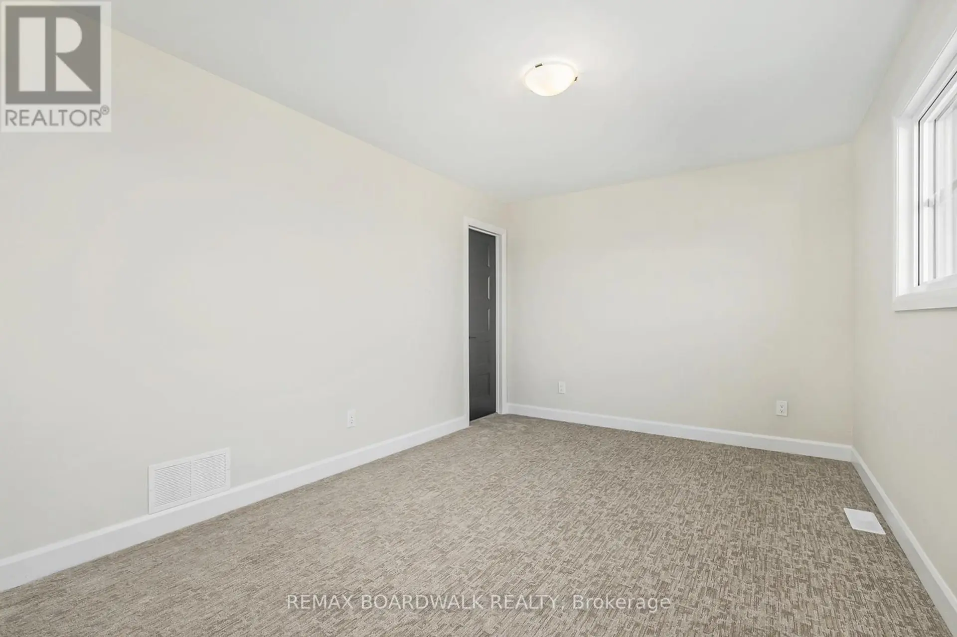 1035 CHABLIS CRESCENT - Image 12