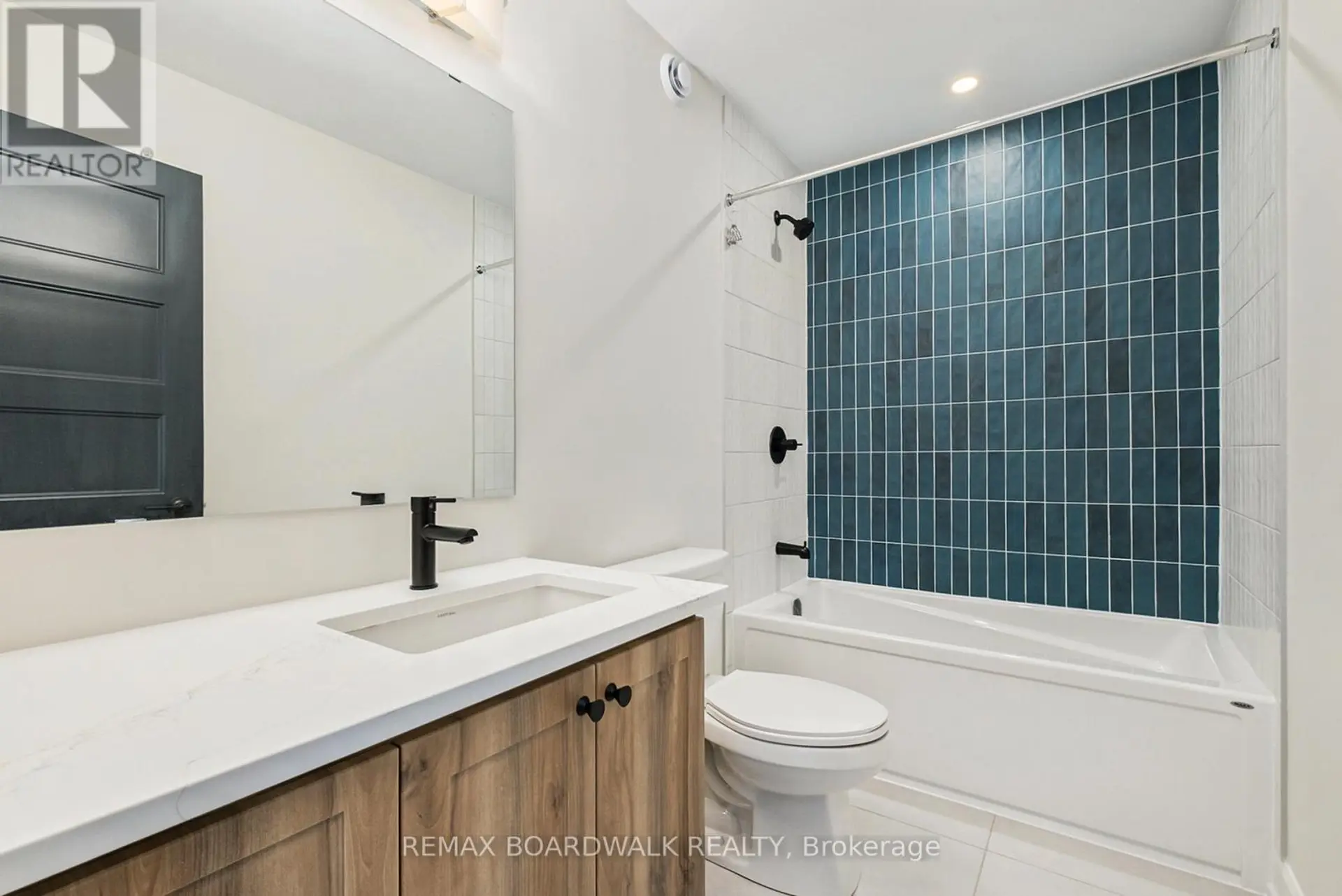1035 CHABLIS CRESCENT - Image 14