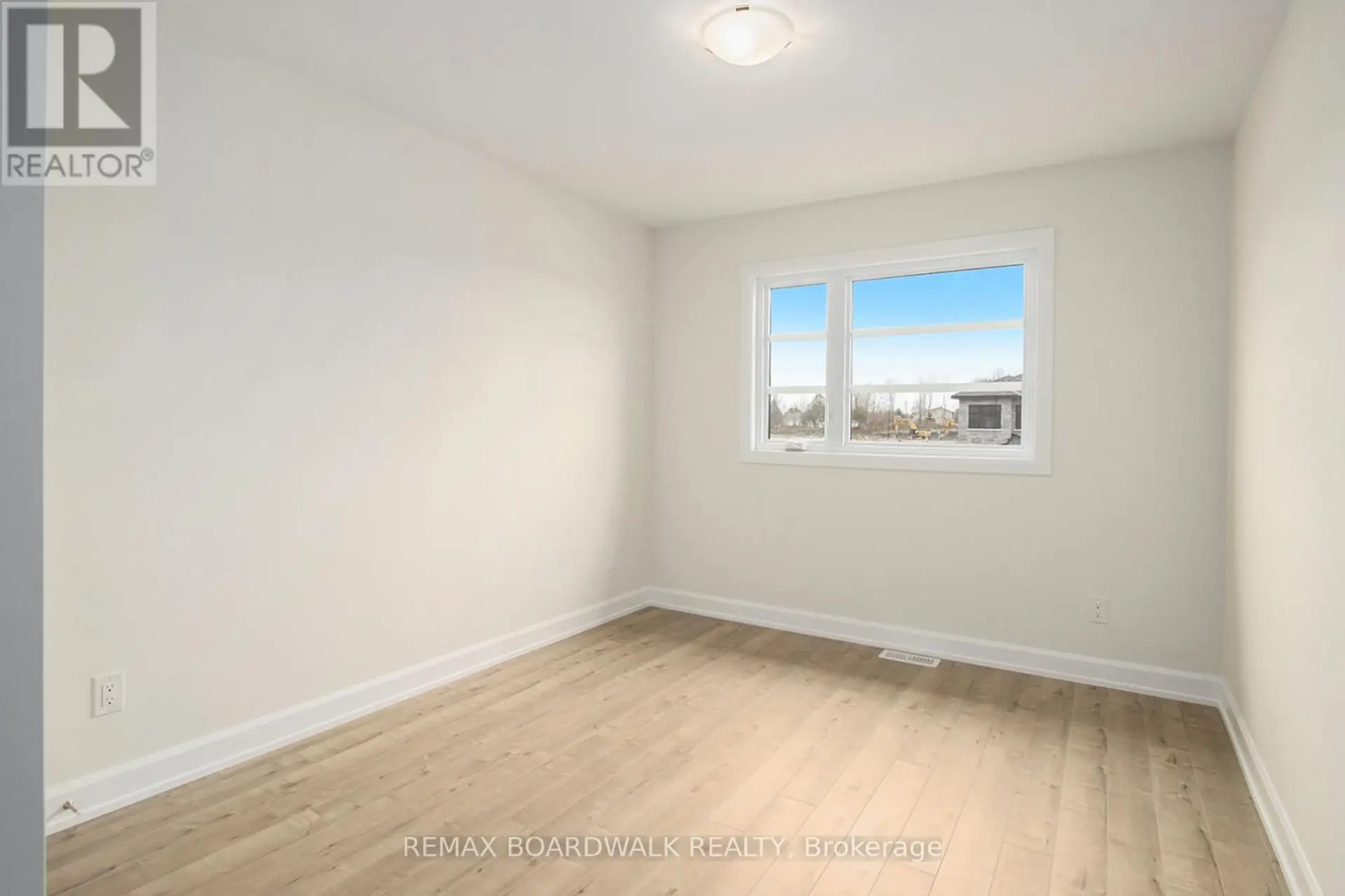 464 FALCON LANE - Image 11