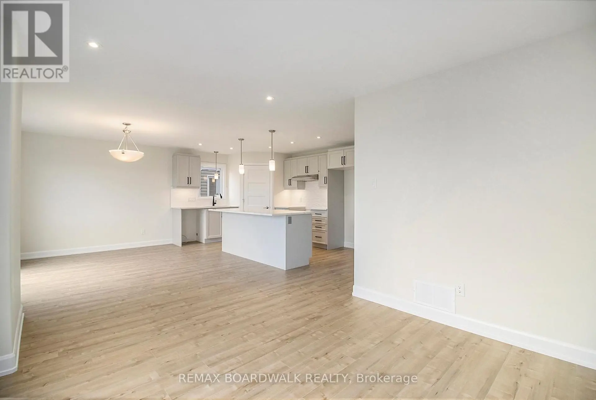 464 FALCON LANE - Image 3
