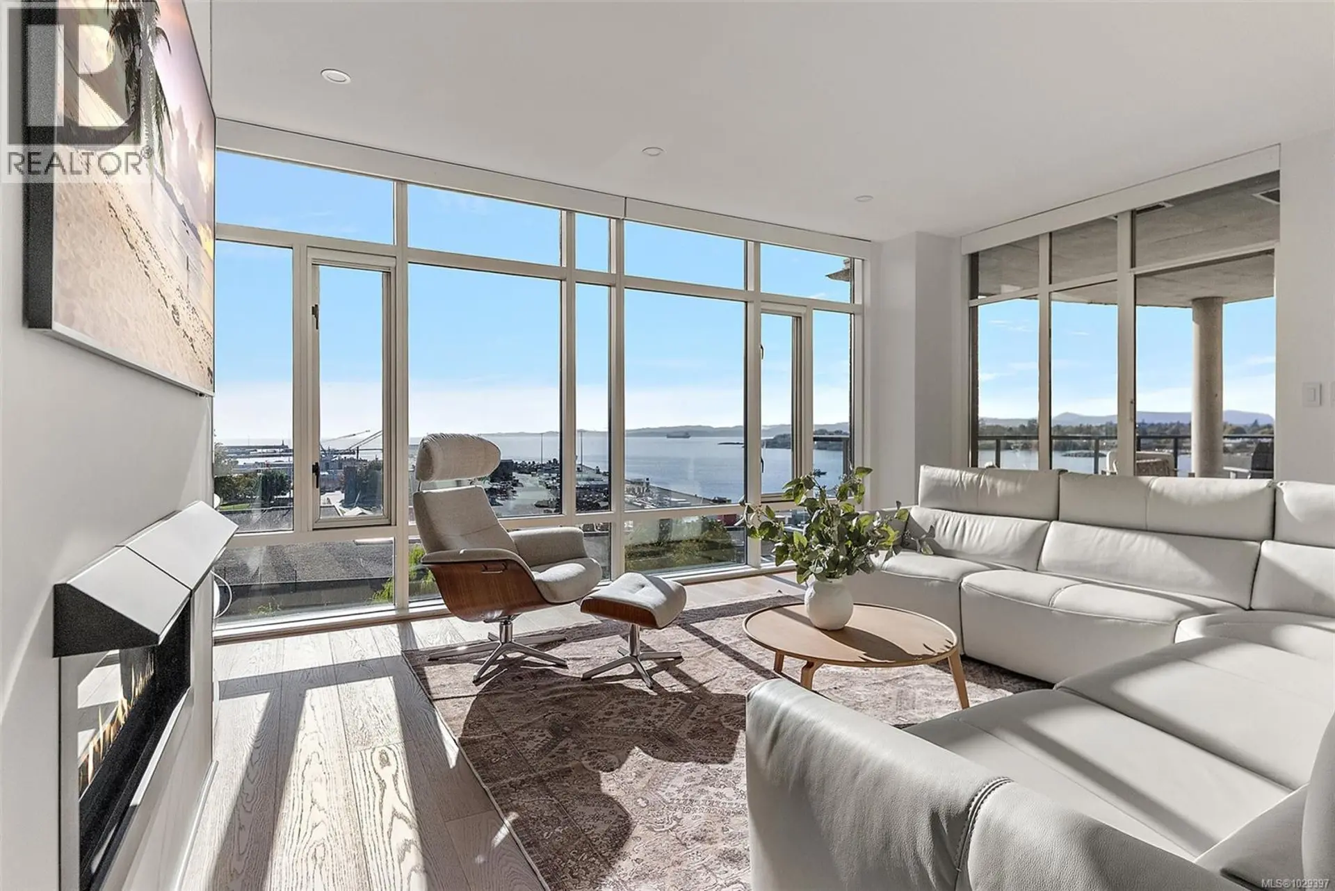 Property at #631 21 Dallas Rd, Victoria, BC